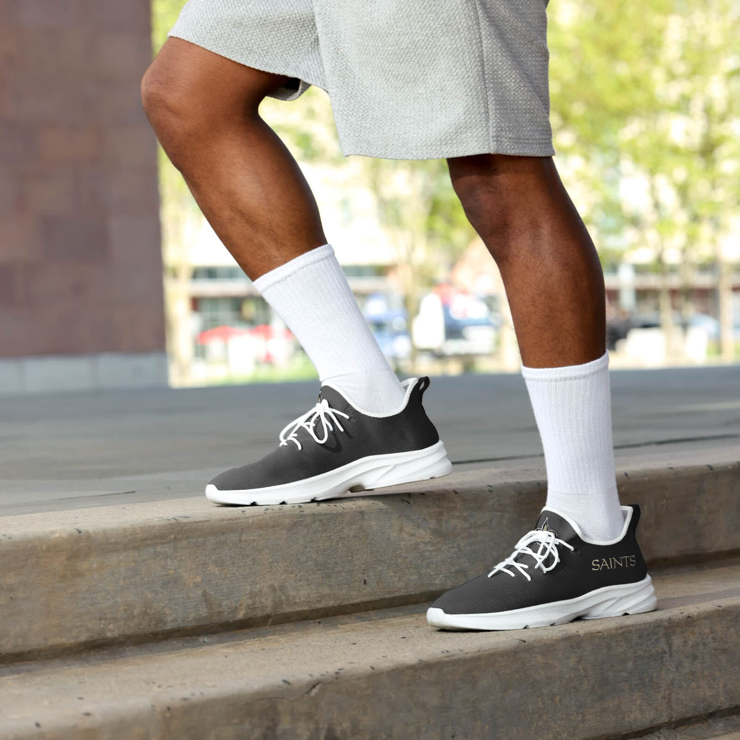 FOCO Herren NFL Team Logo Gradient Athletic Shoes Sneakers