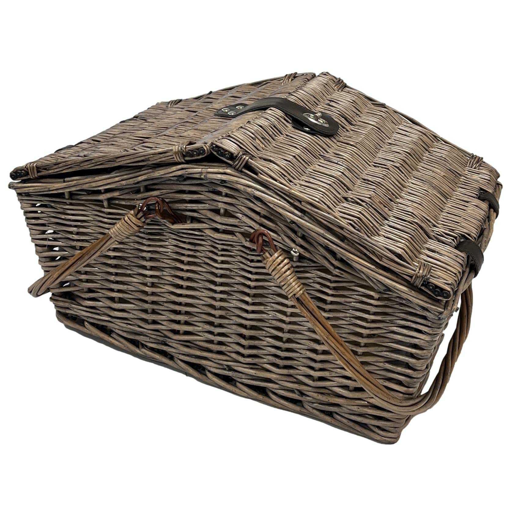 Arthur Cameron - Set di cestini da picnic in vimini, completamente attrezzato con 2 bicchieri da vino, piatti e set di posate, cestino da picnic per 2 persone, realizzato a mano in