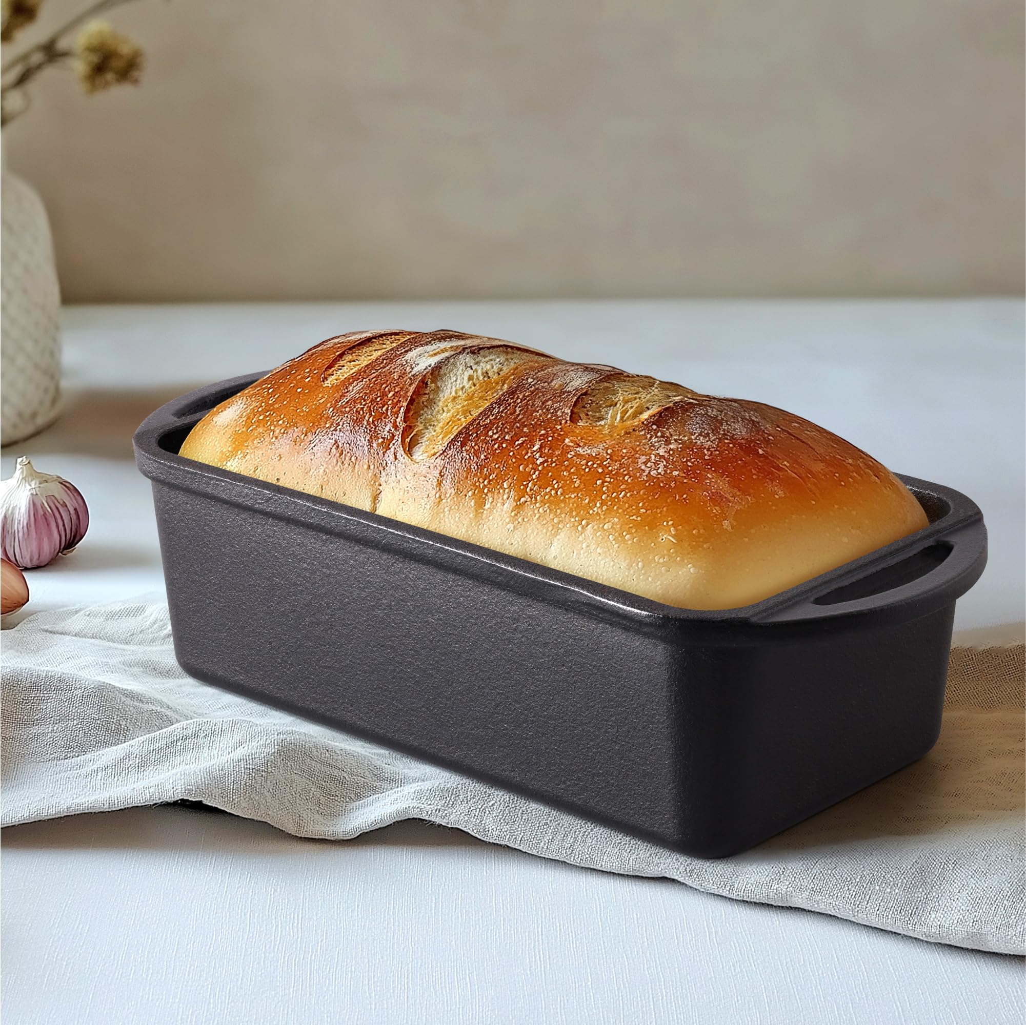 Navaris Enamelled Cast Iron Bread Loaf Pan - 26 x 12cm Non-Stick Bread Baking Tin for Homemade Bread, Sourdough, Meatloaf, Cake, Oven Safe, Even Heat Distribution, Heavy Duty