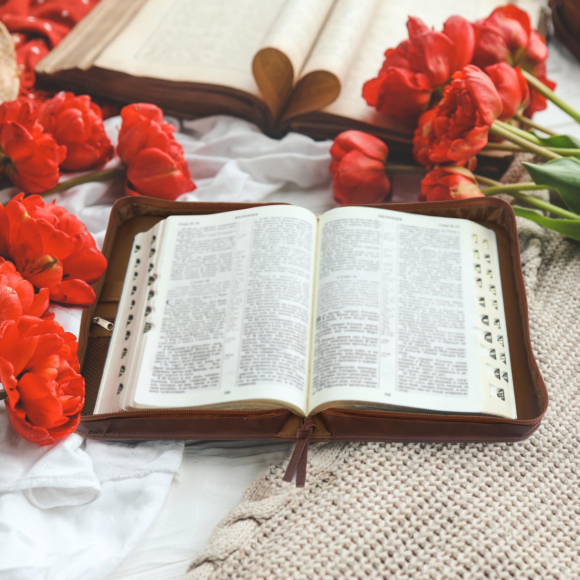 IvyRobes Funda para Biblia Estuche Bíblico para Hombre Mujer, Cruz Cremallera, Cuero PU Marrón, Tamaño Grande Bolsa de Transporte