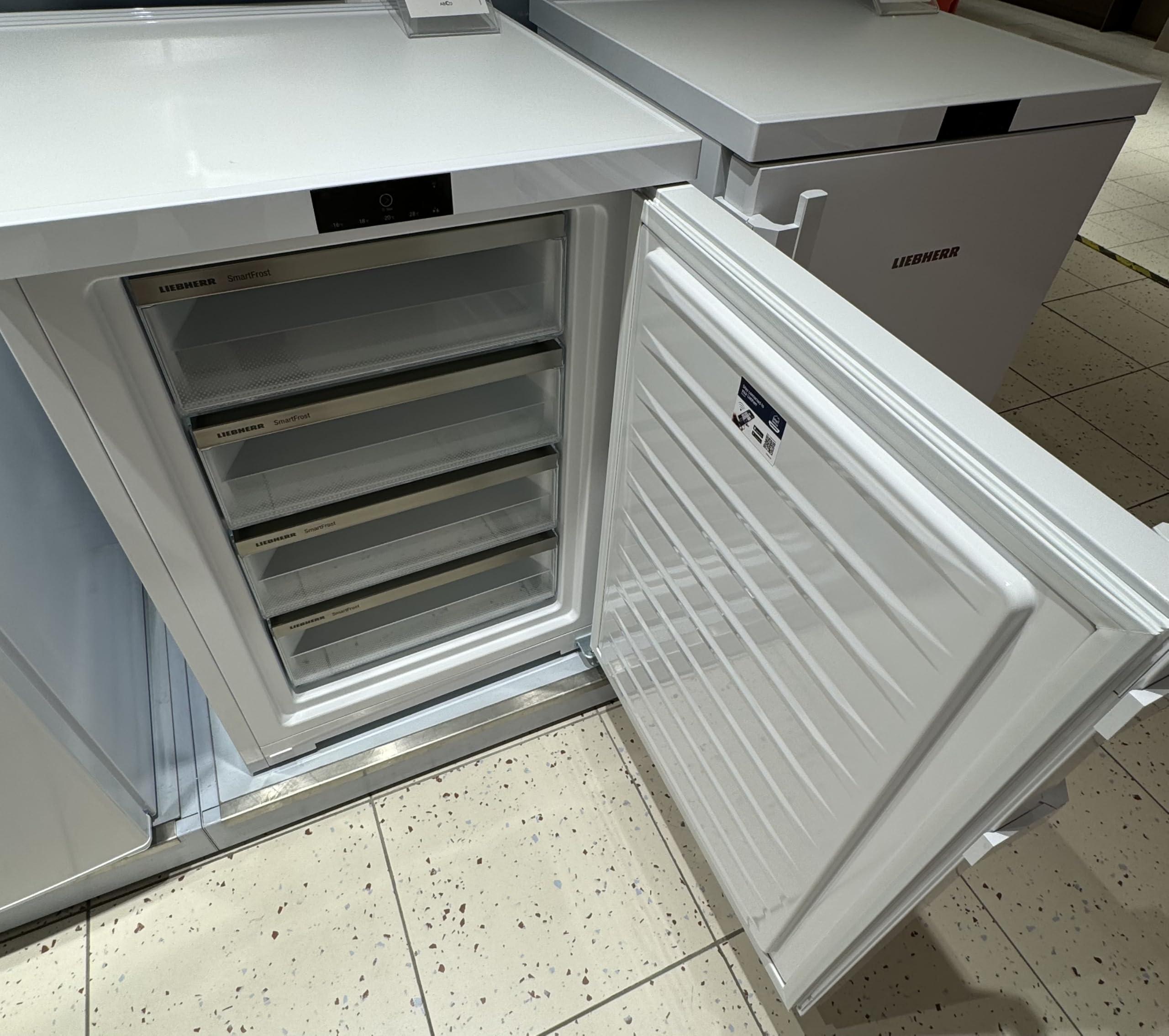 Liebherr Congelatore Fd 1404, 4 Cassetti, Bianco, Reversibile, SmartFrost 107L Pure D