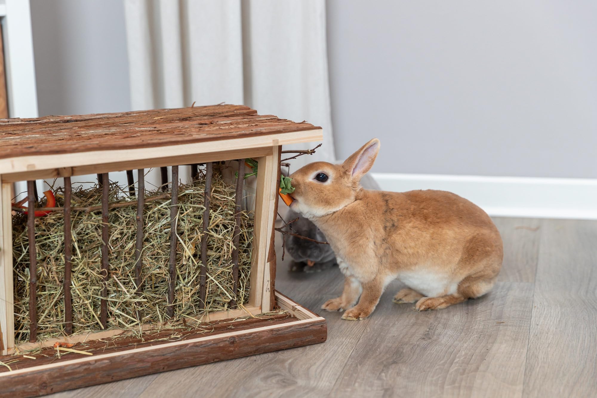Trixie Râtelier à Foin à Poser 40x22x30 cm Fond Bois Toit Rabattable pour Cochons d'Inde Lapins