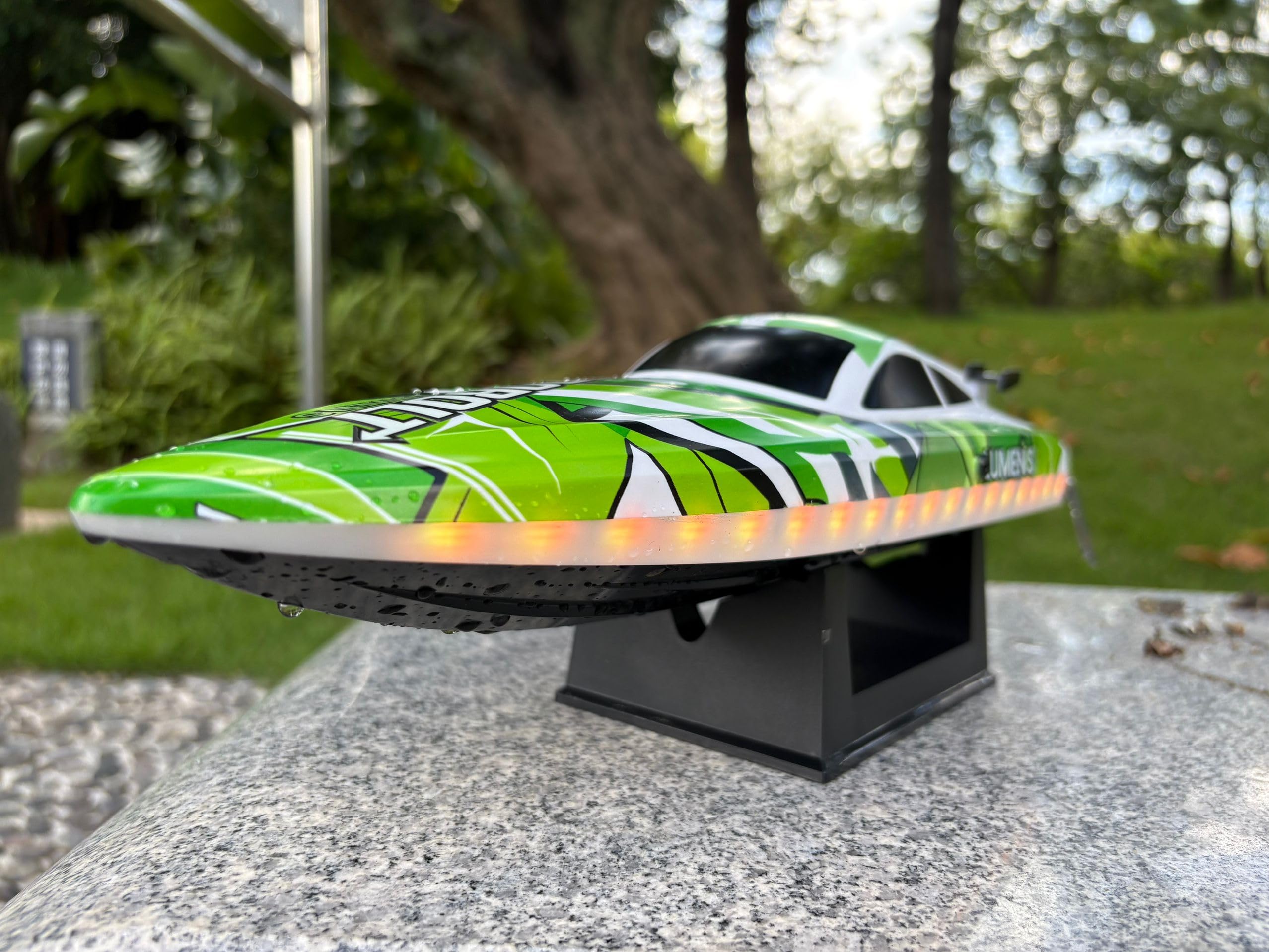 Motoscafo con telecomando ad alta velocità, 45 km/h, acceleratore proporzionale, 2,4 G, motore brushless, telecomando Yacht, scafo da 45 cm, adatto per gli appassionati di adulti (verde o rosso