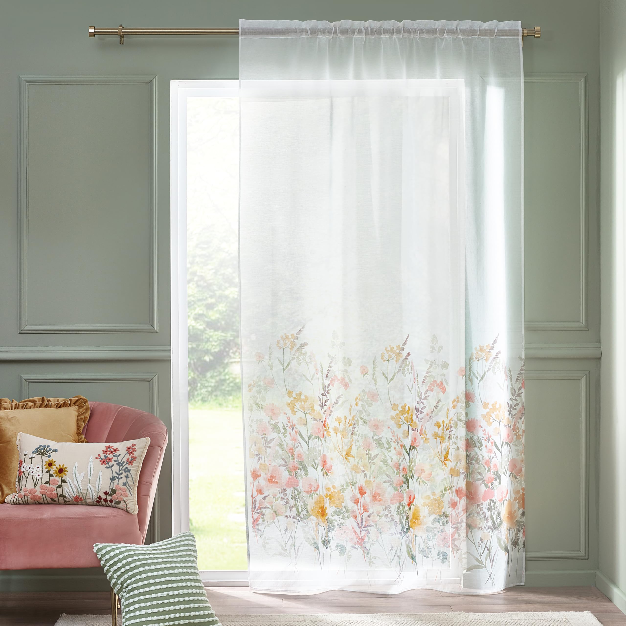 Catherine Lansfield Countryside Floral 140 x 229 cm Slot Top Voile Curtain Panel White