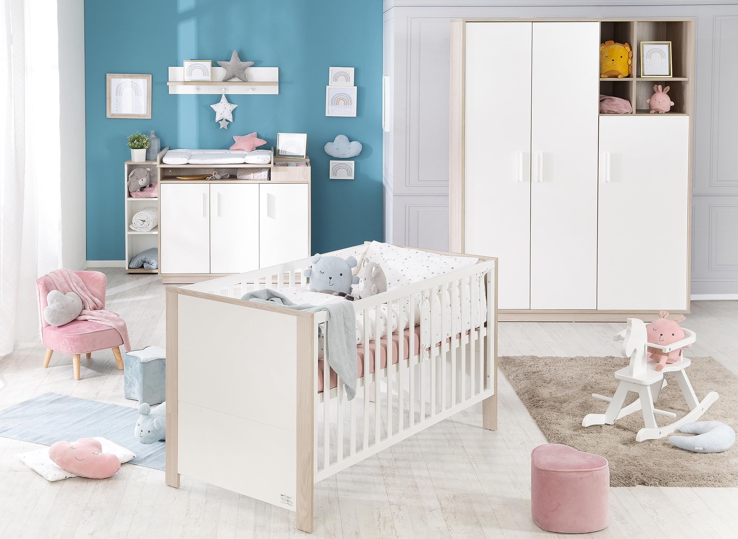 roba Chambre Bébé Complète Olaf - Lit Évolutif 70 x 140 cm + Commode à Langer + Armoire à 3 Portes - Blanc / Décor Bois