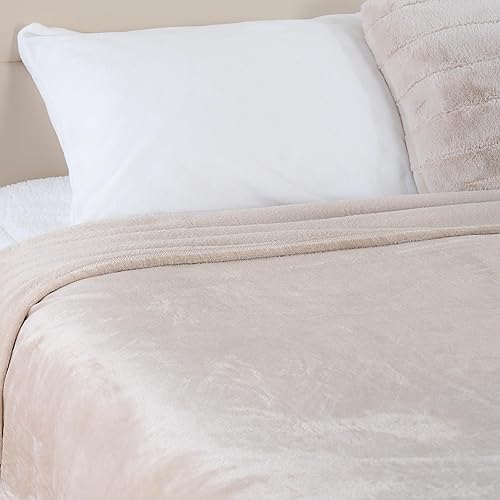 Miniatura 9 de Berkshire Blanket Cobija de terciopelo VelvetLoft clásica para cama tamaño King, ligera y suave, de felpa esponjosa para cama y sofá, color grano,