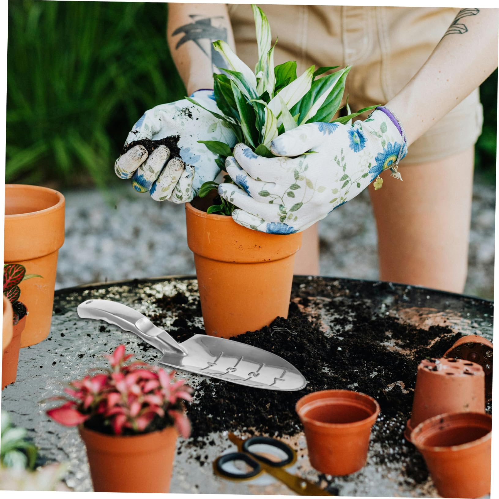 ifundom 4 Stück Gartenwerkzeug Set Aluminiumlegierung Multifunktionale Pflanzkelle Leicht und Tragbar zum Jäten Lockern und Umpflanzen im Garten
