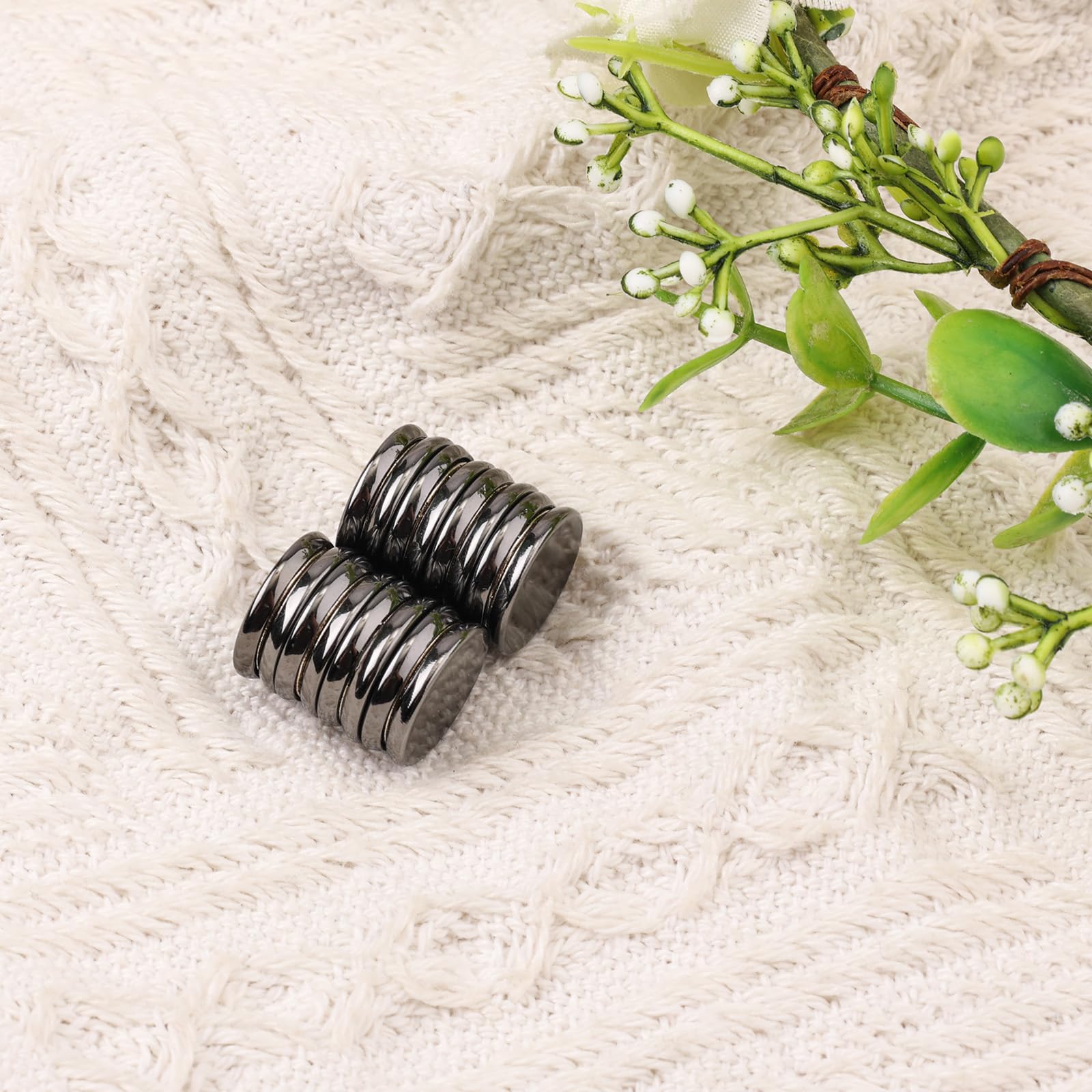 8 Sztuk Przypinki Magnetyczne do Hidzabu, 1,4 cm Uniwersalne Magnetyczny Klips do Szalika Bez Magnesów do Hidzabu Zapiecie Magnetyczne do Szalika Broszka Bez Pinów dla Kobiet