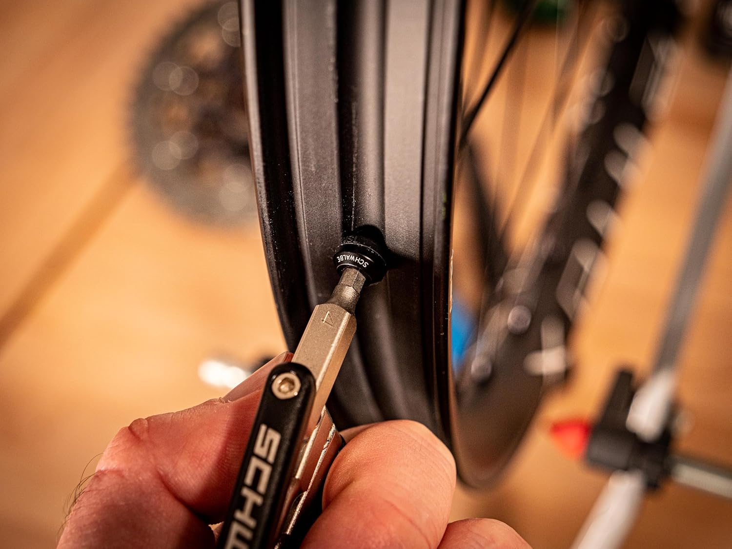 SCHWALBE 6015.01, Multi Tool Unisex Adult, Neutro, Version 2.0 - INKL. Ventilwerkzeugen