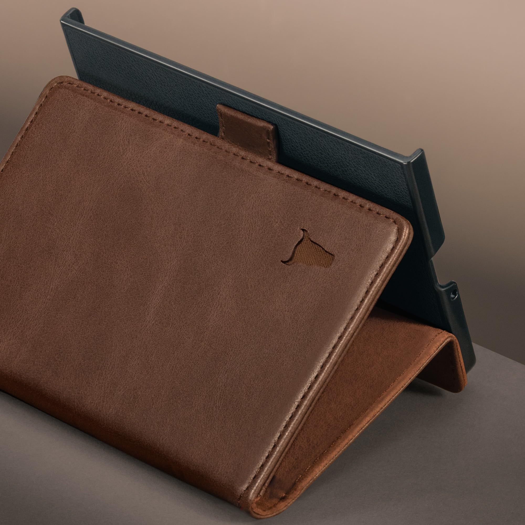 TORRO Etui kompatybilne z Samsung Galaxy Z Fold8 2026 – wysokiej jakości skórzane etui portfelowe Galaxy Z Fold 8 z funkcją podstawki i przegródkami na karty (Ciemny brąz)