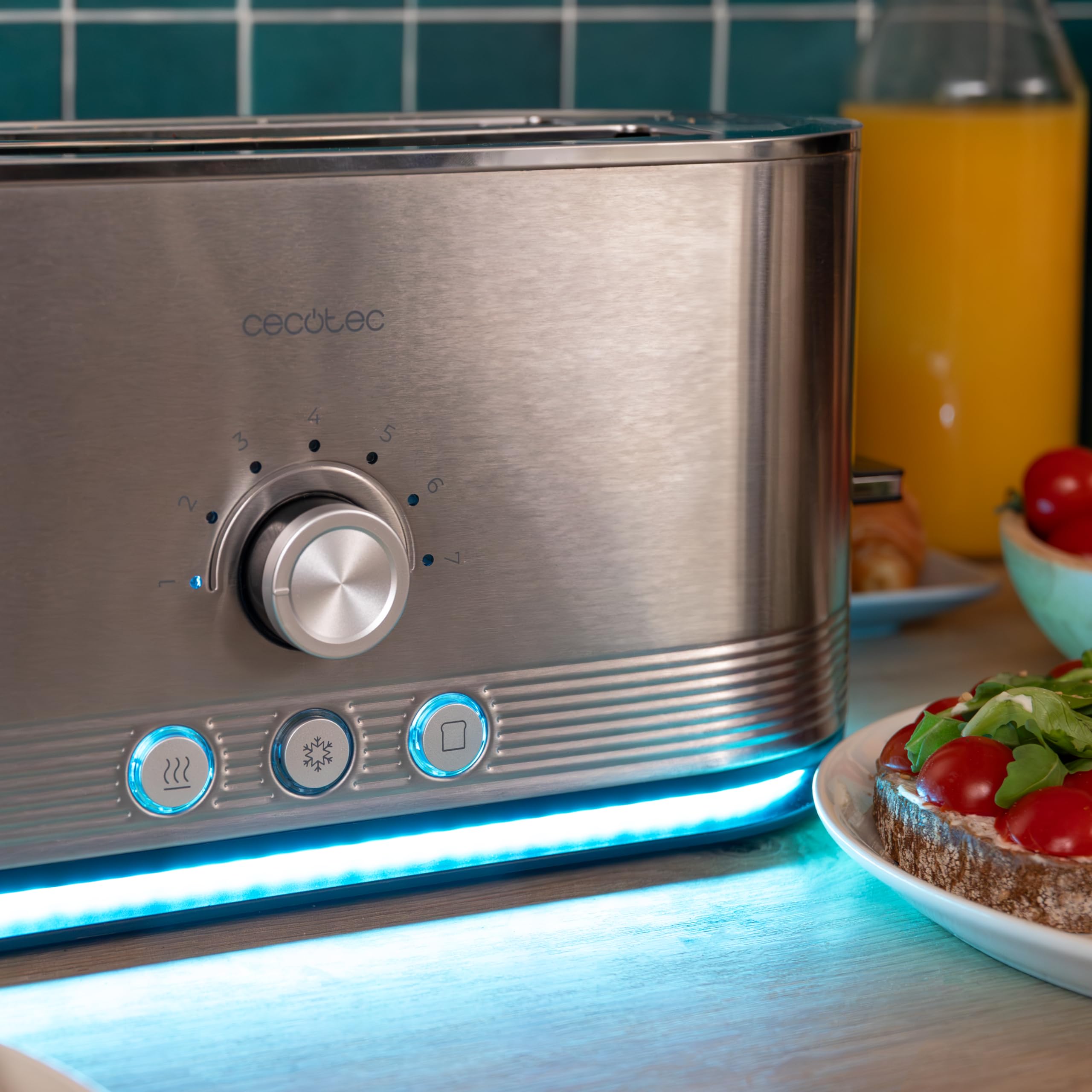 Cecotec Tostapane Verticale in Acciaio con Doppia Fessura Lunga Shine&Toast Extra Double. 1400W, Capacità 4 Toast, Fessure Larghe 3,8cm, Anello Luminoso, 7 Livelli di Tostatura, Aste Superiori