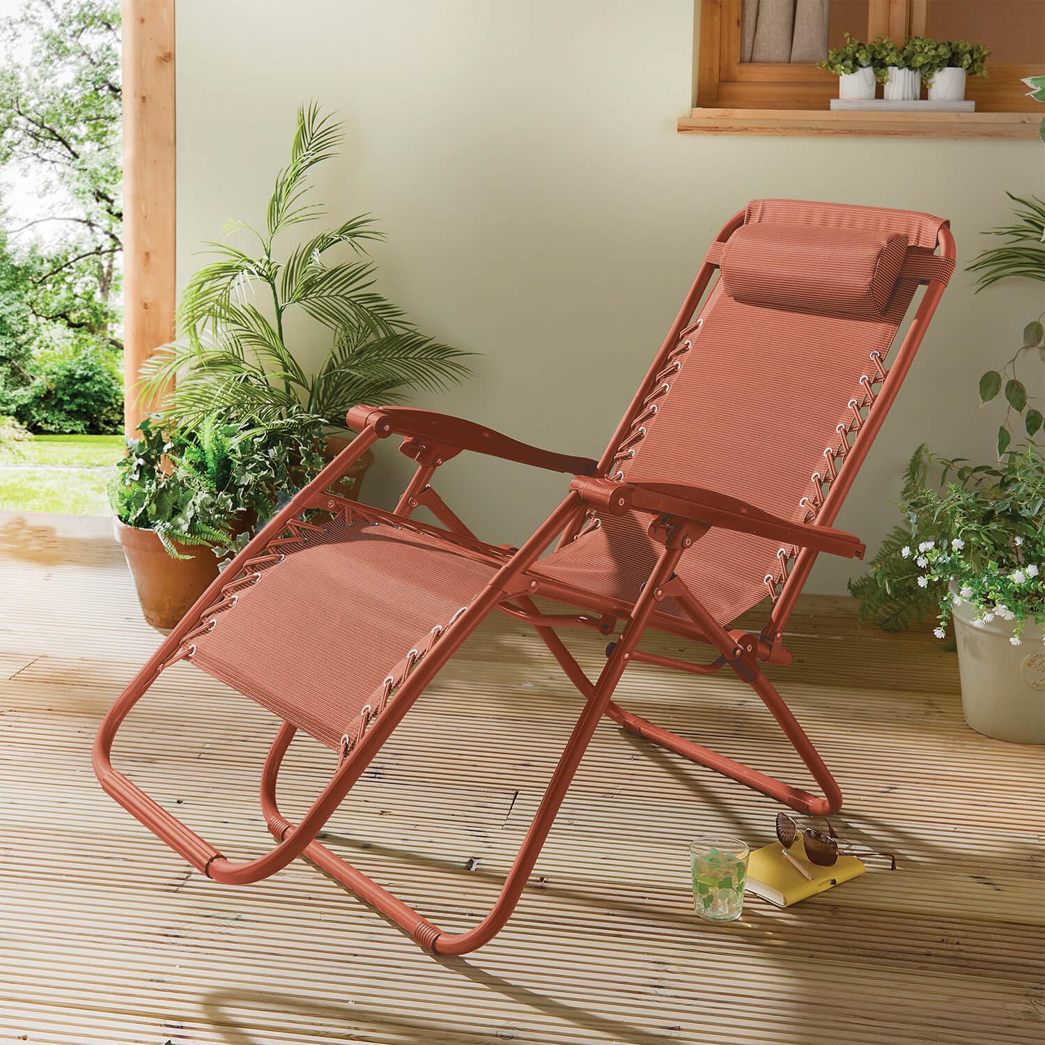 Coopers of Stortford - Zero Gravity Reclining Garden Chair with Locking Position - Folding Outdoor Lounger with Breathable Mesh, 90 to 170 Degree Recline (Terracotta)