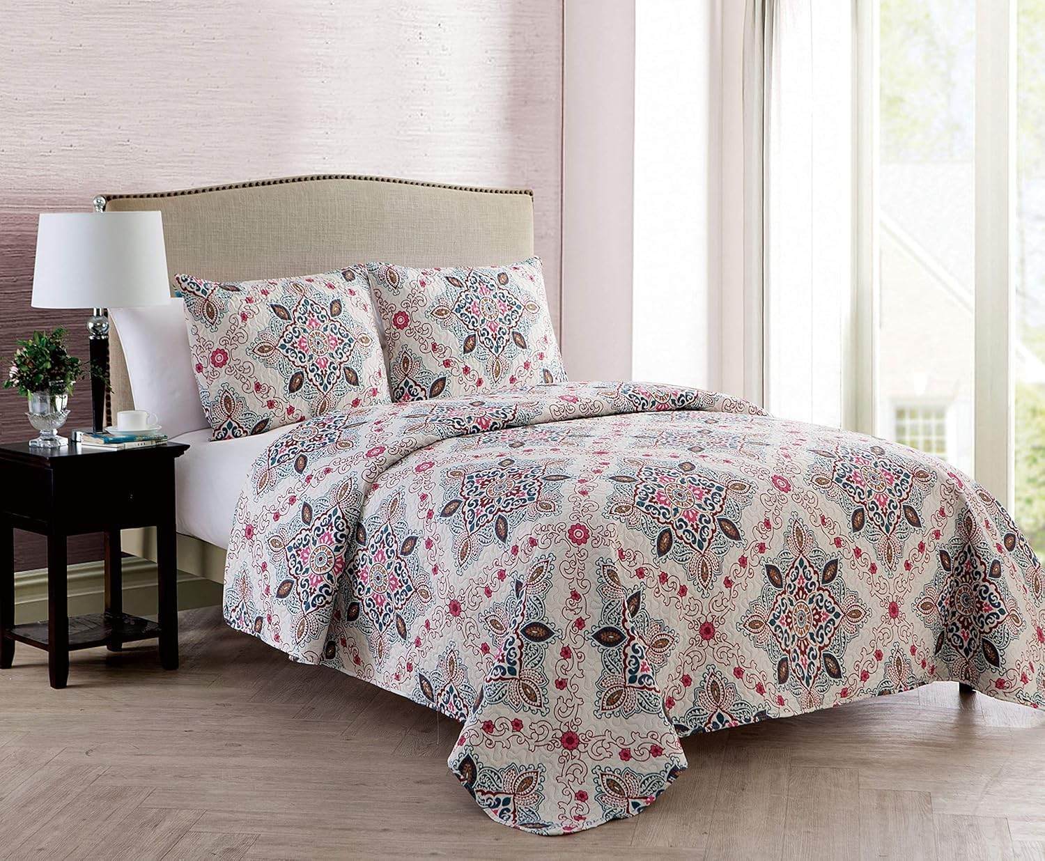 VCNY HomeQuilt Set, 3-Piece Reversible Medallion Bedding with Matching Shams, Cozy Room Décor (Wyndham Blue, Full/Queen)