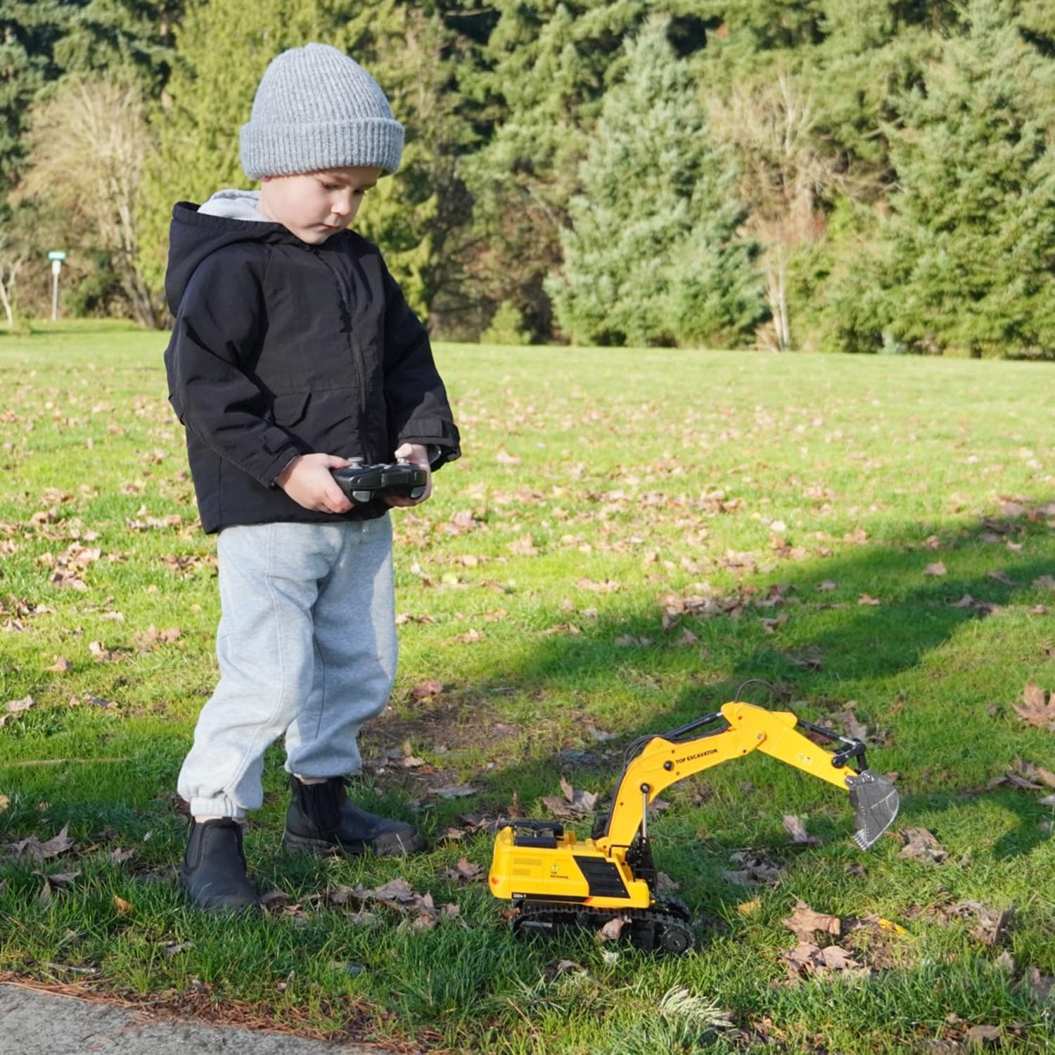1:18 Metal RC Excavator Toy for Kids | 11-Channel Remote Control Construction Vehicle with Water Spray, Lights & Sounds, Dual 100-Min Batteries, 2026 New STEM Engineering Toy for Boys Ages 6-12