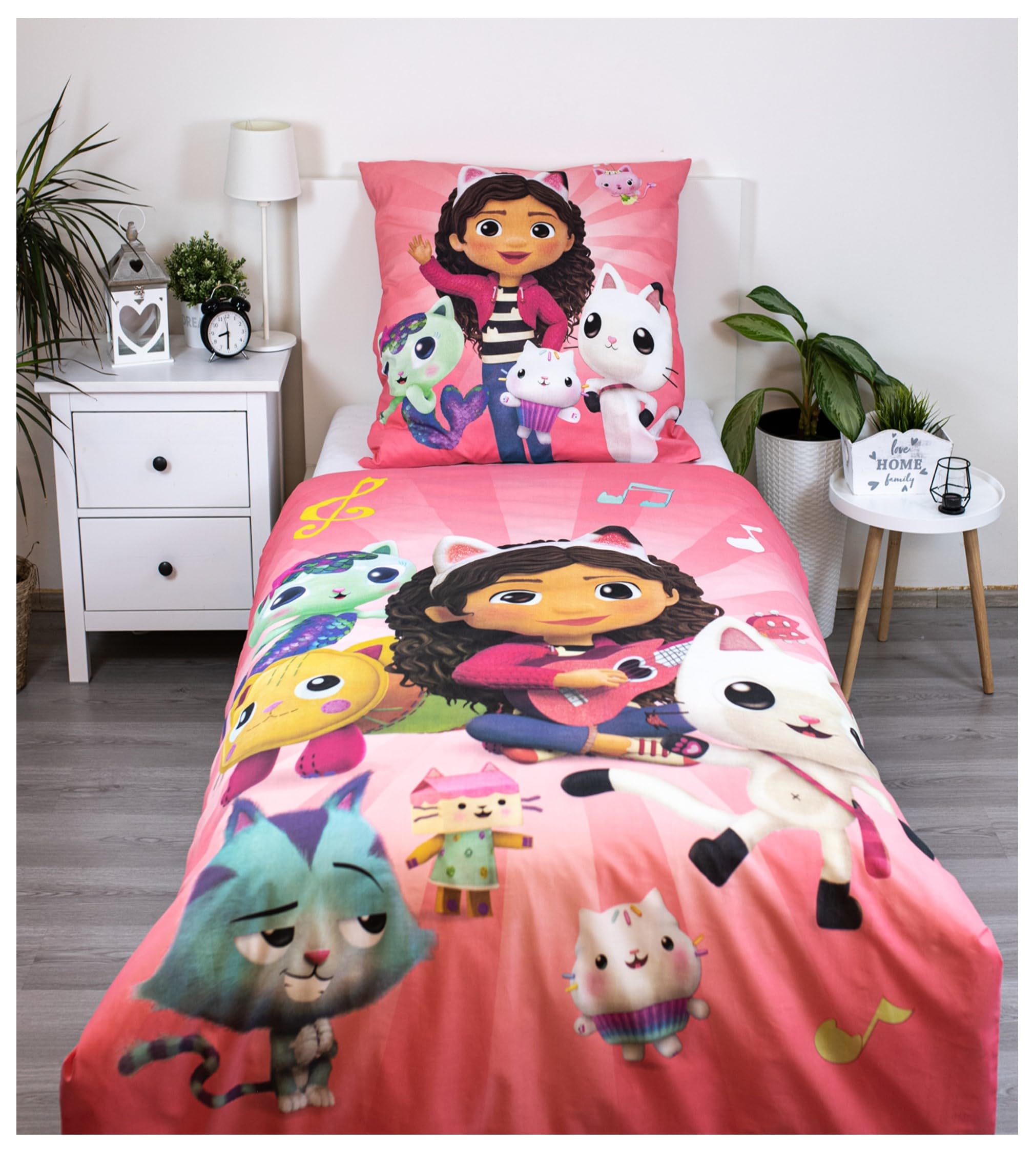 Gabby's Dollhouse Beddengoedset, 2-delig, 135 x 200 cm kussen 80 x 80 cm, Duitse maat, microvezel, met Gabby, DJ Catnip, Kuchi & Panda panda-pootjes