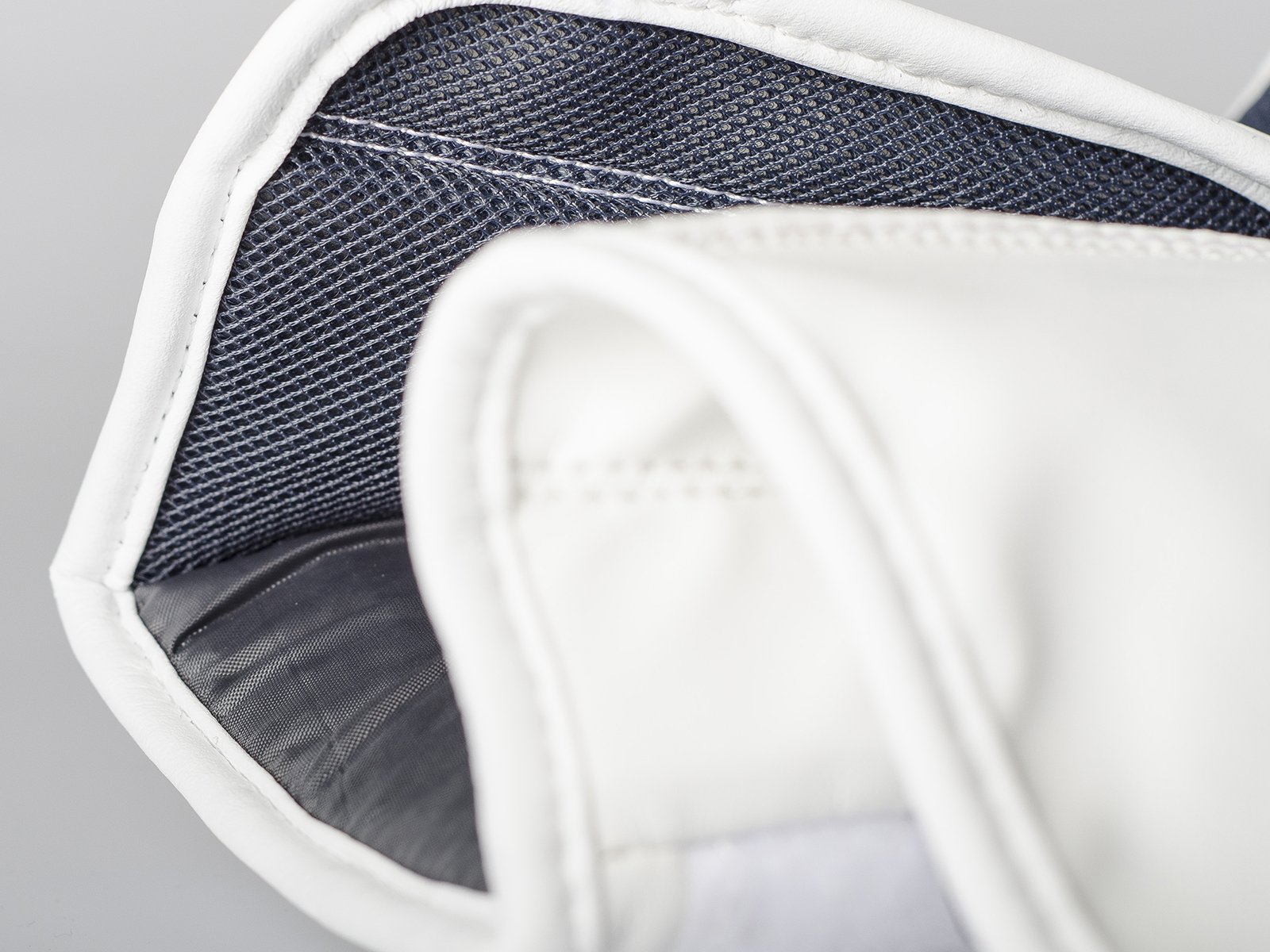 Paffen Sport «FIT» Boxhandschuhe mit atmungsaktiver Mesh-Innenhand für das Training im Boxen, Kickboxen, Muay Thai, K1 und Anderen Kampfsportarten