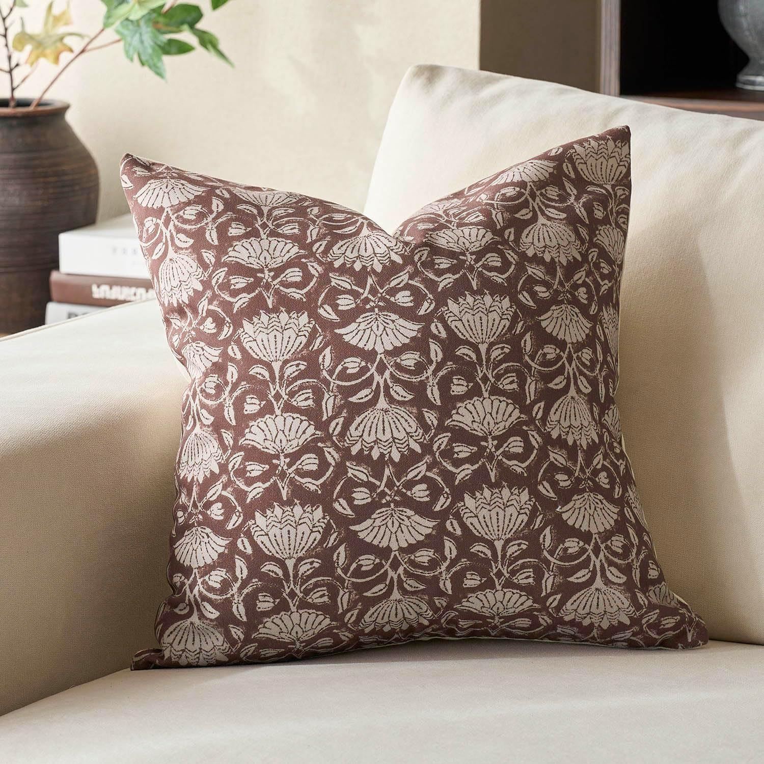 DOMVITUS Floral Pillow Covers 18x18 Decorative Throw Pillow Covers Floral Block Print Farmhouse Vintage Pillow Cover for Living Room Couch Bed Brown 1PC