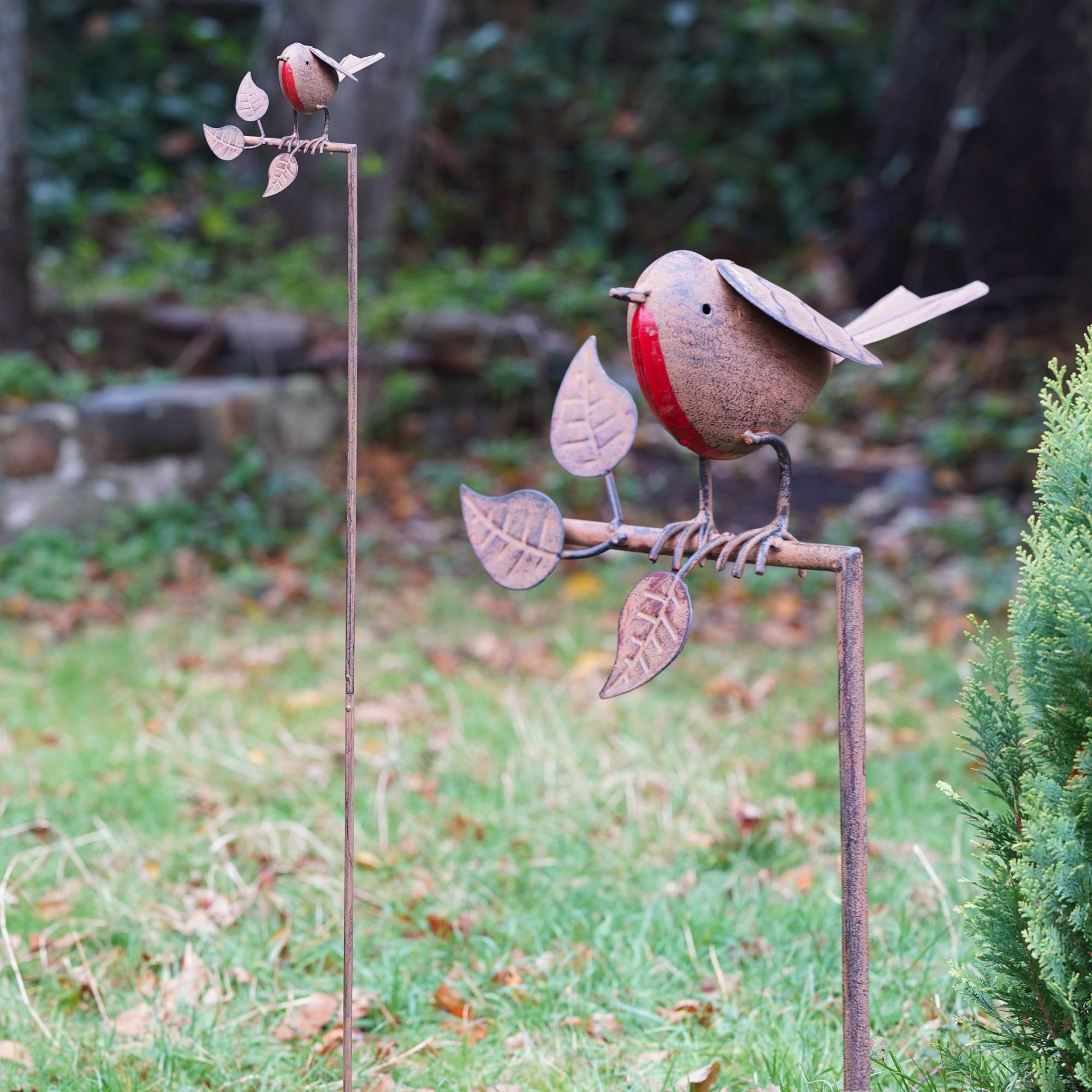 1.2m Robin on Stake Metal Garden Ornament Sculpture Outdoor Robins Statue Decoration | British Bird Watcher Gardening Large Gift