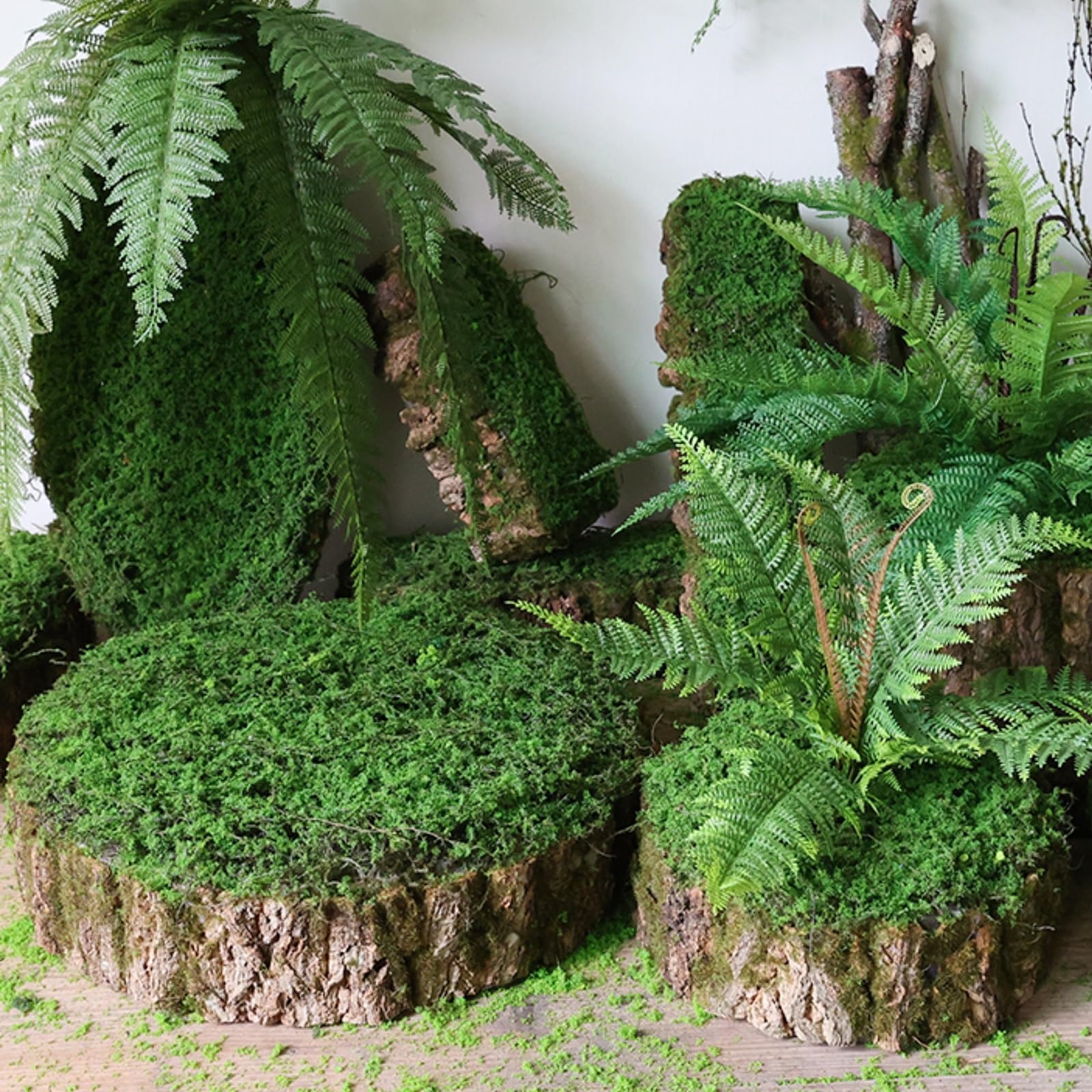 Roccia di muschio artificiale fatta a mano con texture realistica per composizioni floreali, esposizioni, scene paesaggistiche