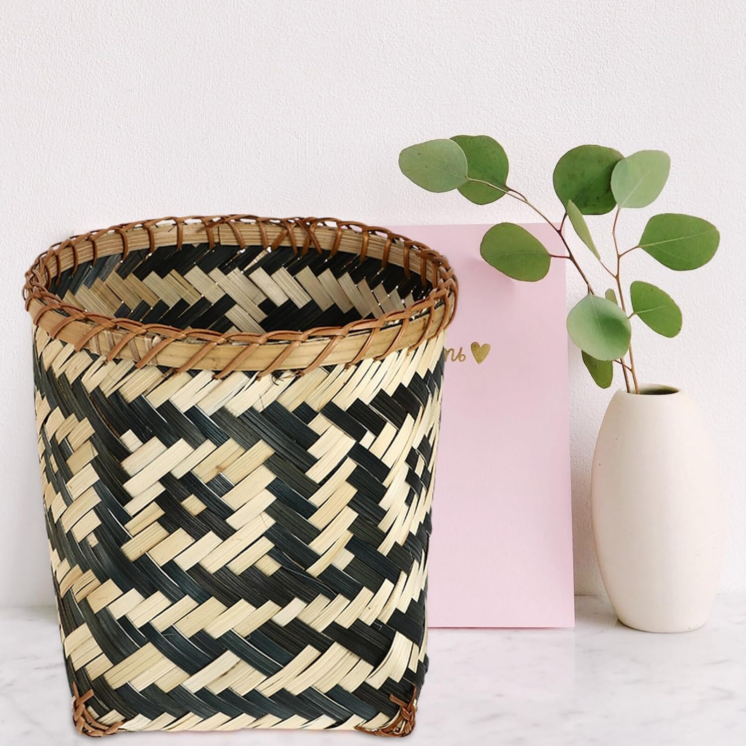 Healeved Wicker Trash Can Rattan Woven Paper Bin Rustic Rubbish Basket Round Garbage Container Bin Decorative Magazines Basket Arranging Flowers Holder for Home Office
