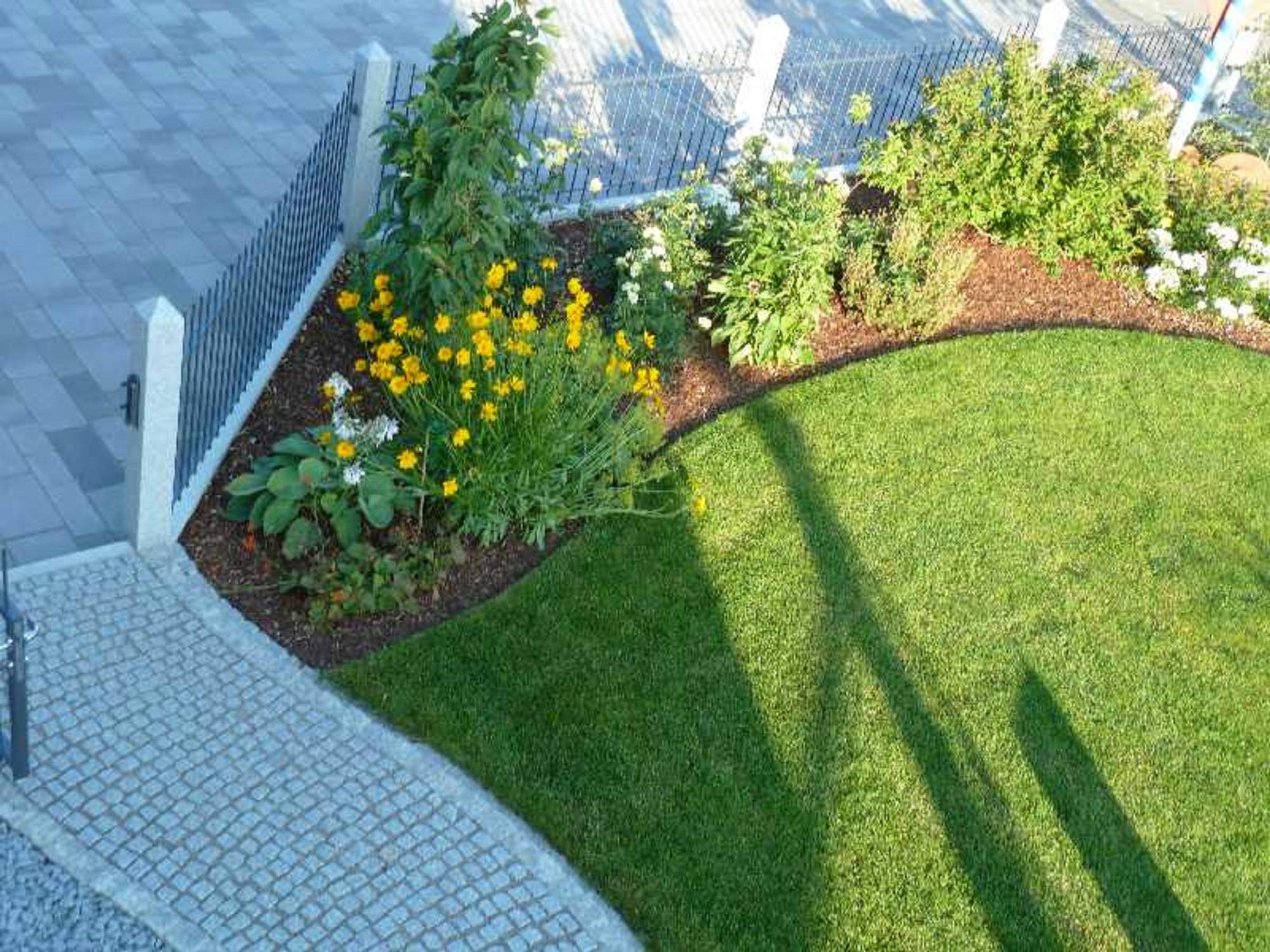 innogard Rasenkante Metall verzinkt L15 m H20 cm – Flexible Beeteinfassung 1 mm stark Rasenkantenband für Garten Beetbegrenzung Beetumrandung