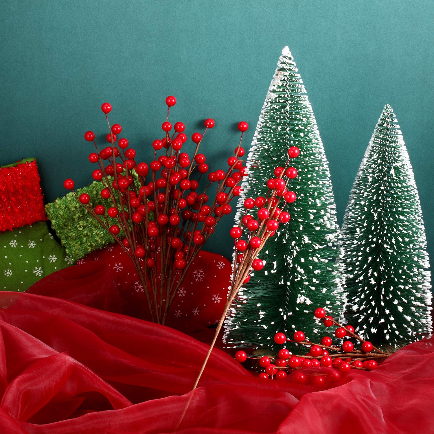 20 Pièces Baies Rouges Artificielles de Noël Fleurs Artificielles à Tige de Brindille Bouquet de Fausses Baies d'hiver pour Décorations d'arbre de Noël et Bricolage
