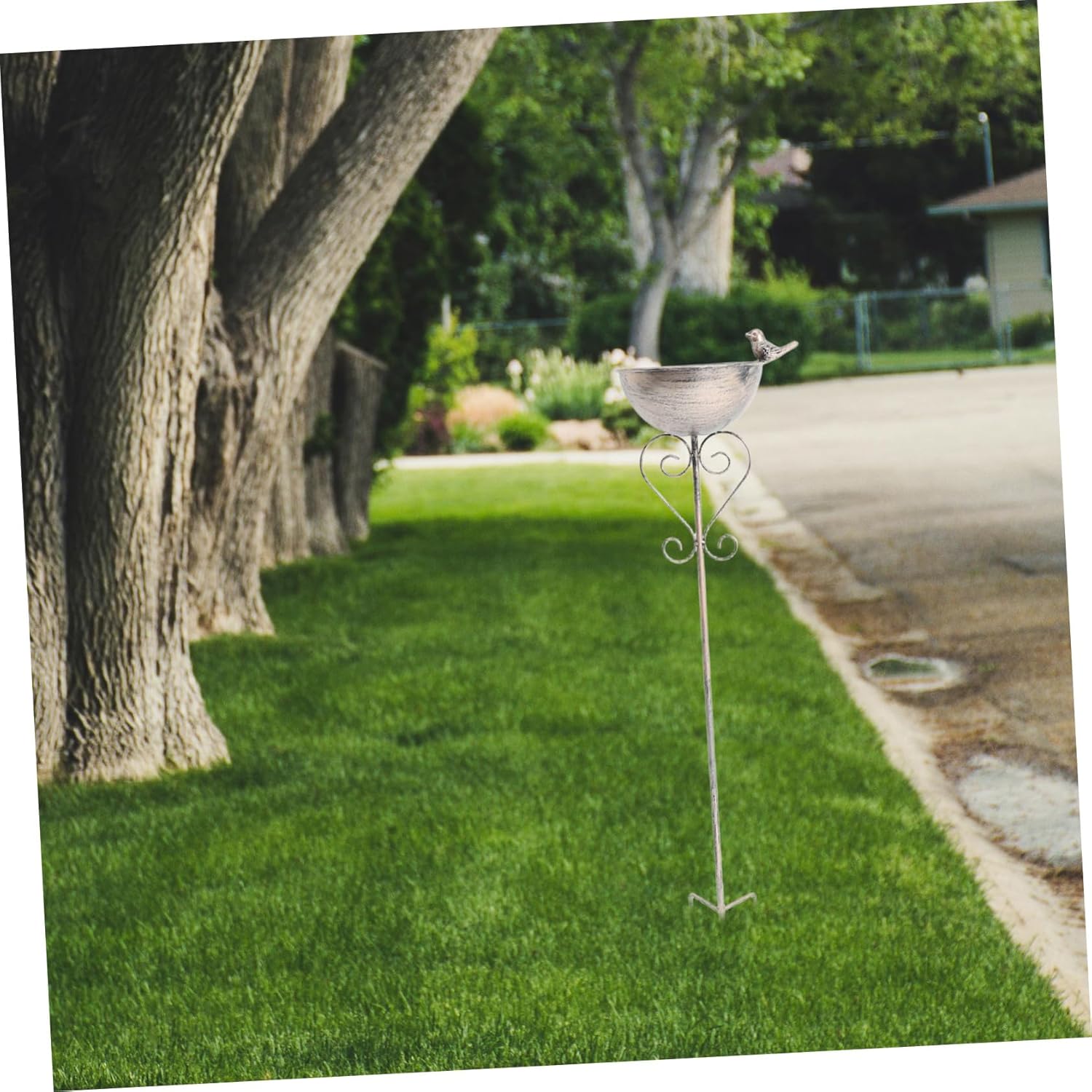 Standing Garden Birdbath with Ground Stake Durable Cast Feeder for Birds Easy Installation Outdoor Decor for Patio and Lawn Decorative Water Feeder