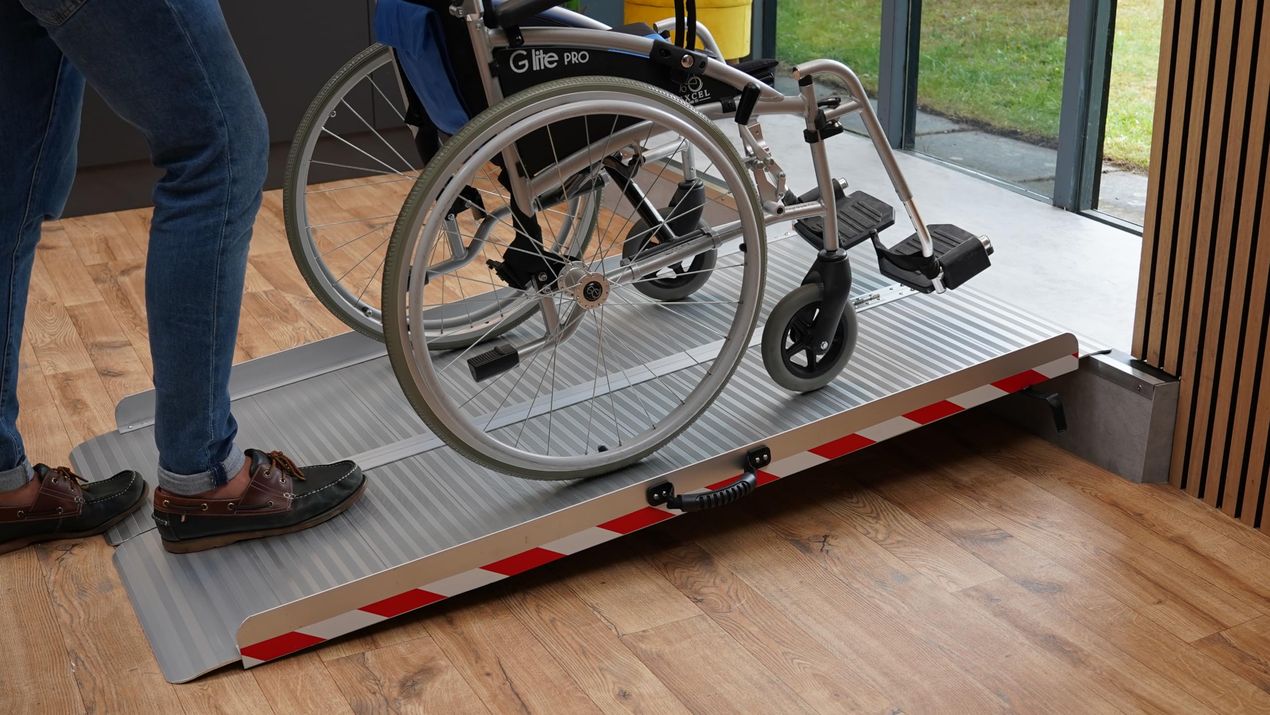 The Ramp People Rampa Ancha Plegable para Silla de Ruedas de 61 cm a 244 cm (122 cm) y 85 cm de Ancho