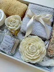 Caixa Presente Feminino Chá Branco - Presente para mãe, filha, madrinha, aniversário, maternidade, amigo secreto, natal, amiga, vó, celebrações, kit Spa e autocuidado