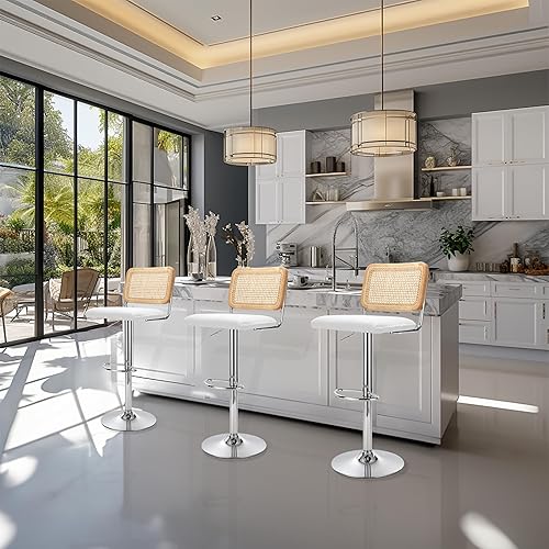 Miniatura 9 de Finnhomy Juego de 2 taburetes de bar modernos de ratán, diseño tejido natural, asiento giratorio, reposapiés y respaldo de bastón, sillas de bar