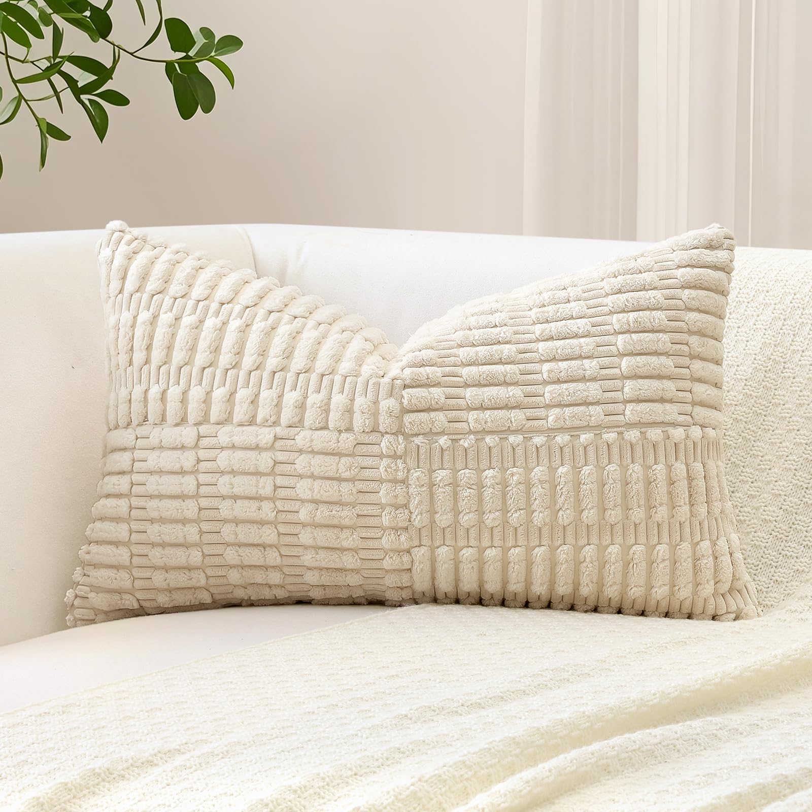 Sungeek Set of 1 Decorative Cushion Cover 40 x 60cm Soft Corduroy Striped Cross Patchwork Textured Pillow Case Boho Farmhouse Lumbar Throw Pillow Cover for Sofa Bed Patio 16x24 Inch, Beige