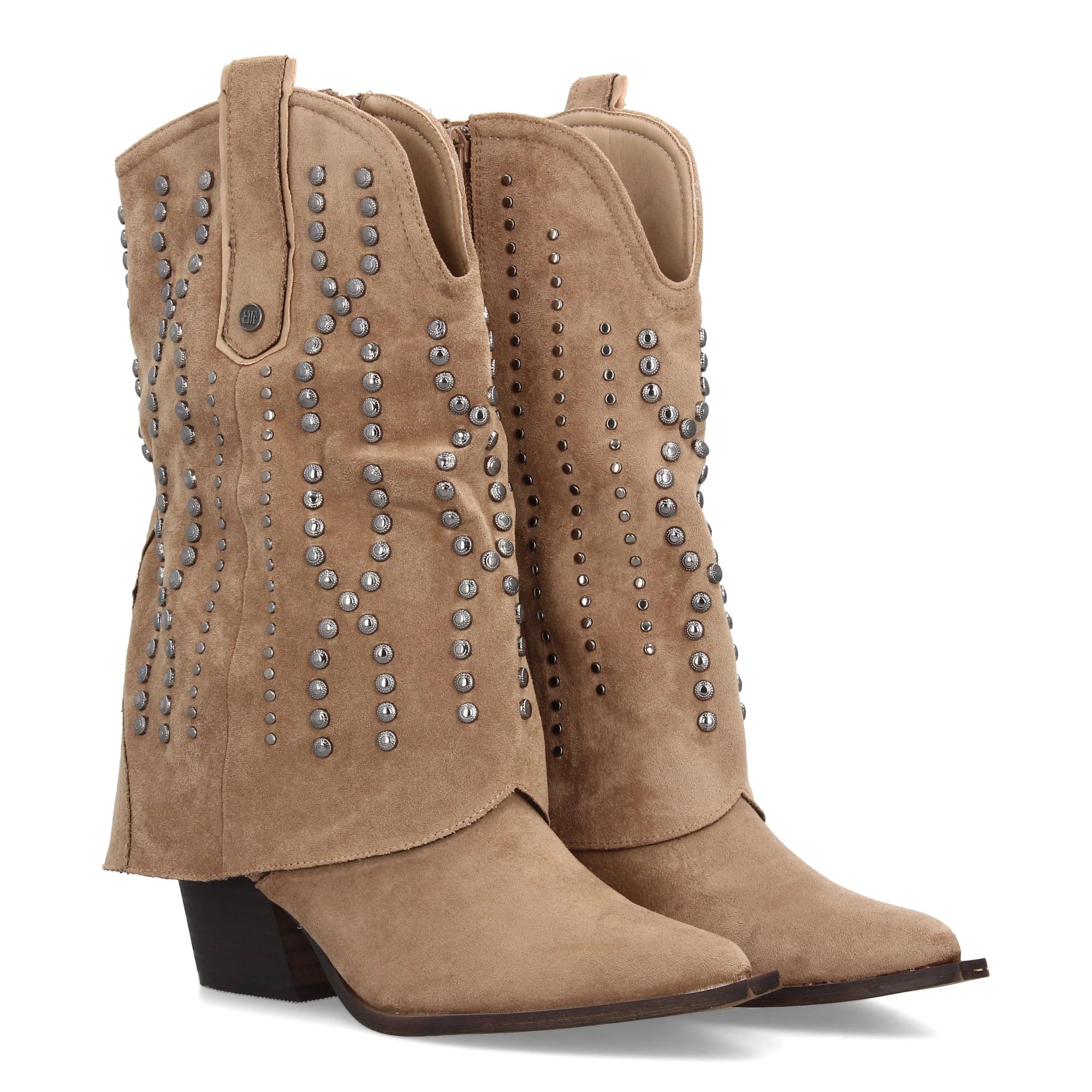 Botin Cowboy para Mujer con Diseno campero. Tachuelas metalicas, Punta Fina y Tacon. Ideal para la Temporada Otono Invierno.