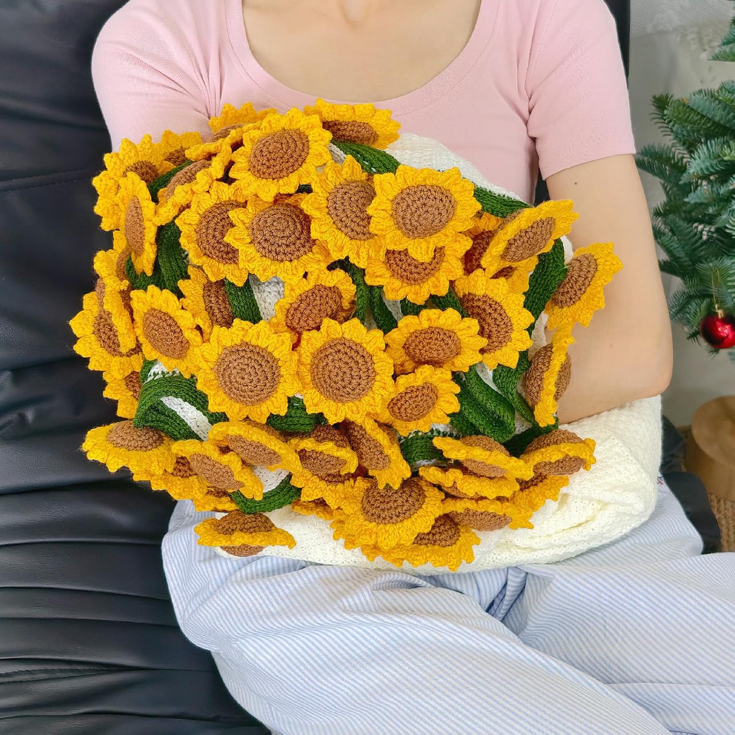Crochet Sunflower Bouquet Blanket, Handmade Flower Blanket, 40 Inch Round Floral Knitted Gifts for Mother's Day, Grandma Birthday, Teacher, Friend, Home Decor, Sofa（Finished Product）
