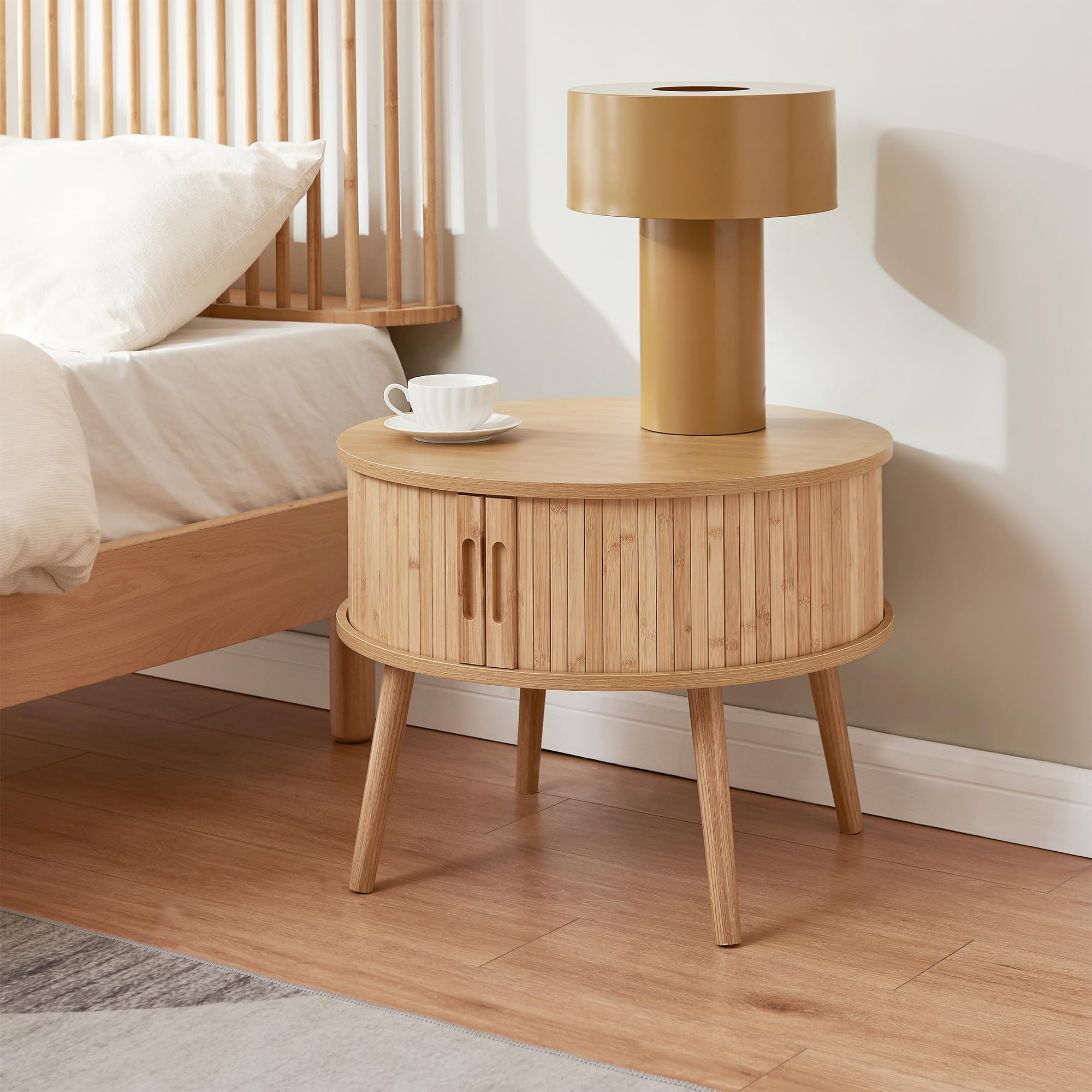 [en.casa] Mesilla de Noche Nordkapp en Forma Cilíndrica 1 Compartimento Cerrado Mesa de Noche con 2 Puertas Correderas Mesa Auxiliar para Oficina Sala Bambú Madera 45xØ60cm - Natural