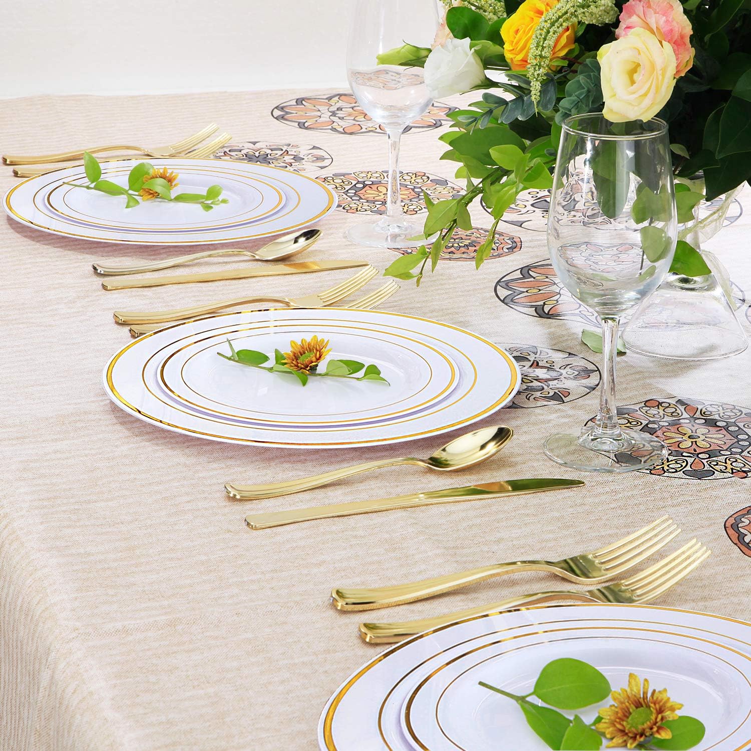 supernal 60pcs Gold Plastic Dinnerware,Gold Plastic Plates with Gold Plastic Silverware,Gold Plastic Party Plates Service for 12 Guests,Perfect for Birthday,Party,Wedding