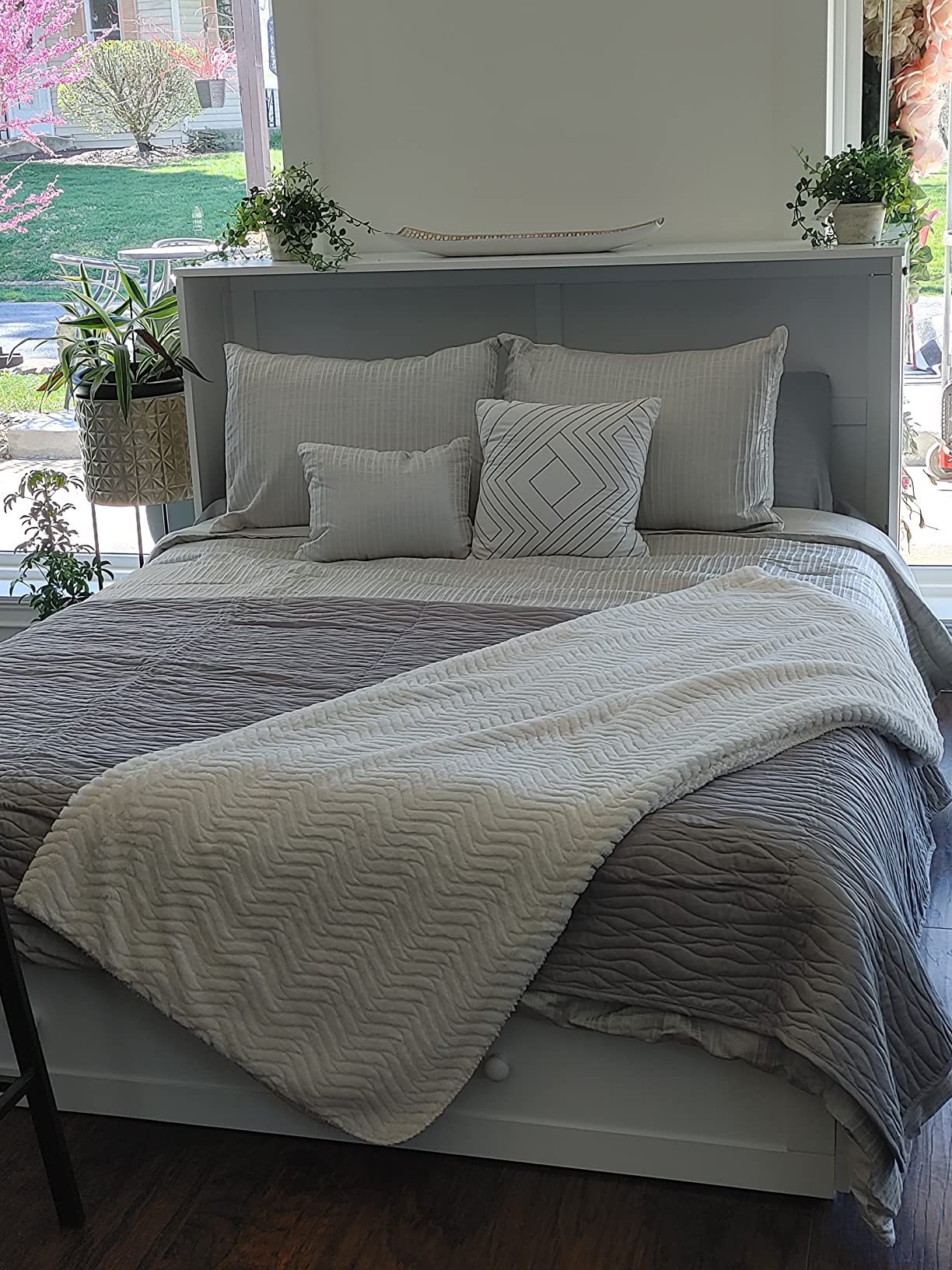 65/mo Finance VilroCaz Full Size Mobile Murphy Bed with