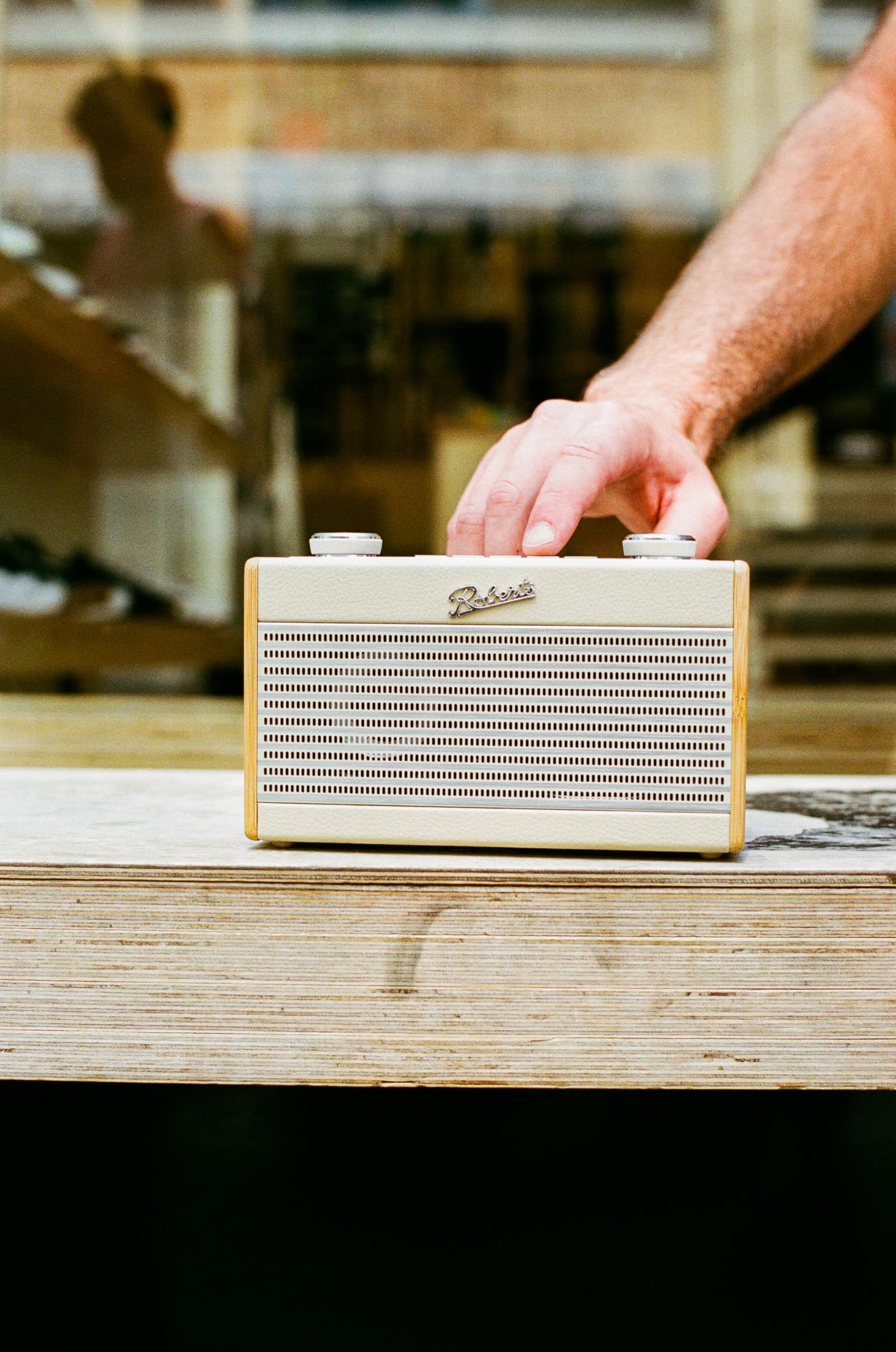 Rambler UNO Radio Portátil Dab+/FM/Bluetooth Crema
