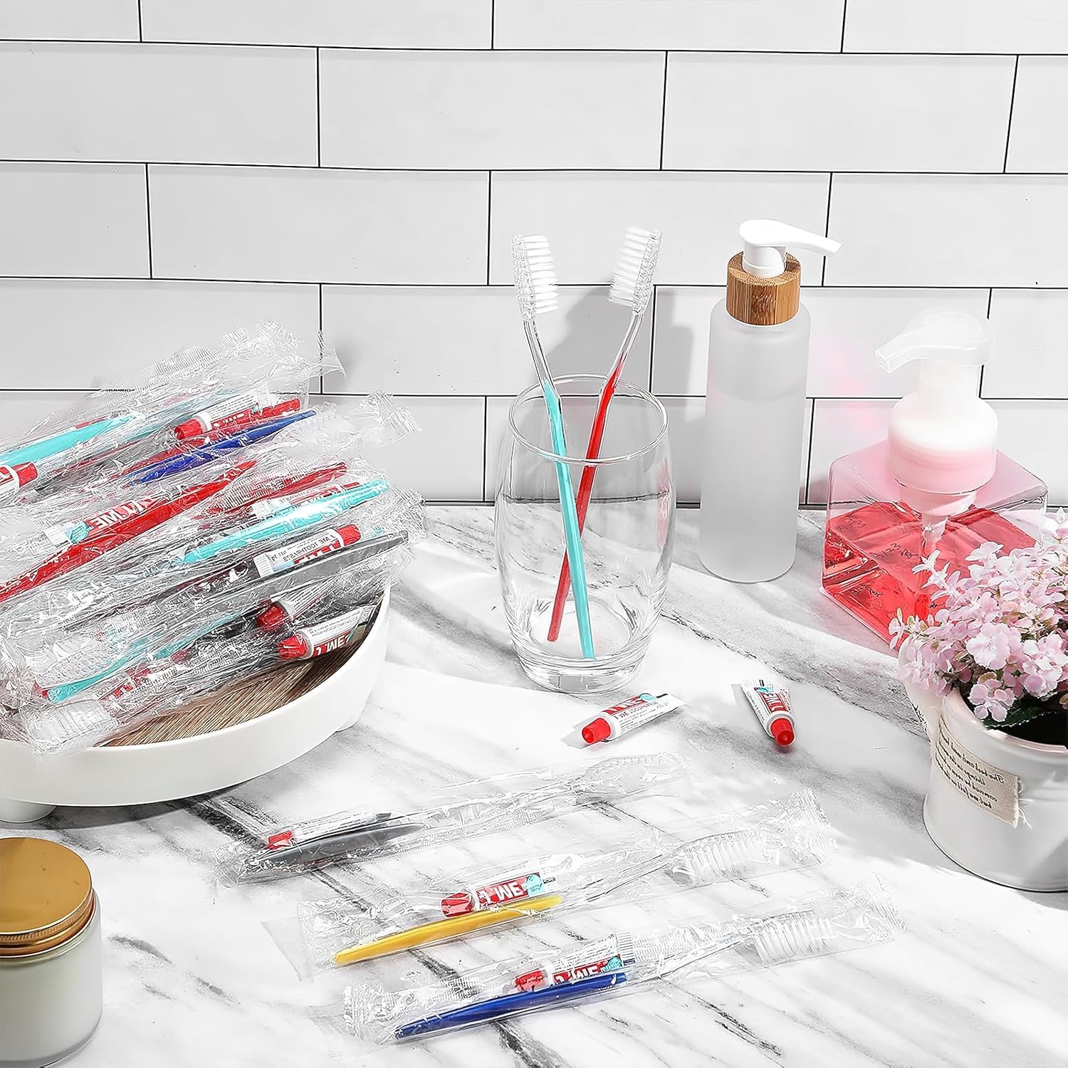 Confezione da 250 spazzolini usa e getta con dentifricio, da viaggio, con setole morbide, confezionati singolarmente per hotel, ospiti, viaggi, casa, 5 colori (250)
