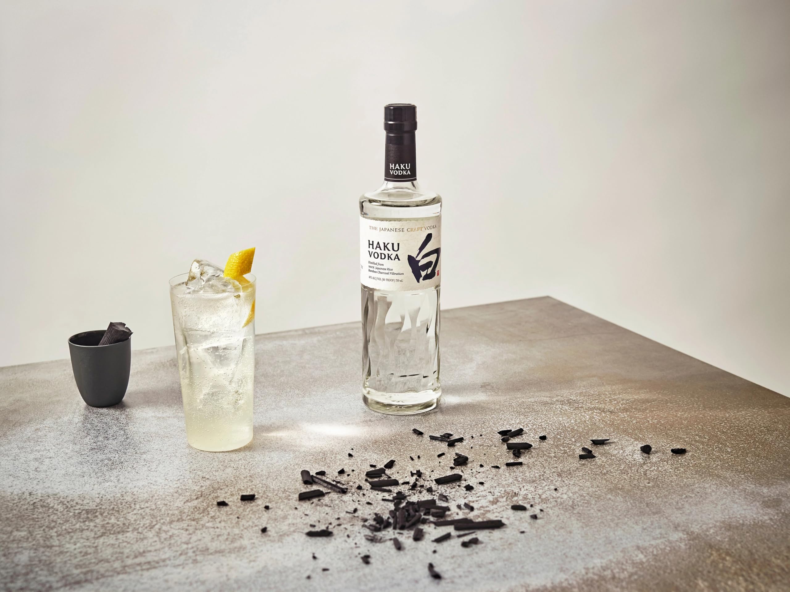 Suntory Haku Vodka , Super Premium Vodka aus dem House of Suntory in Japan , aus japanischem Reis , 700 ml , 40 Prozent