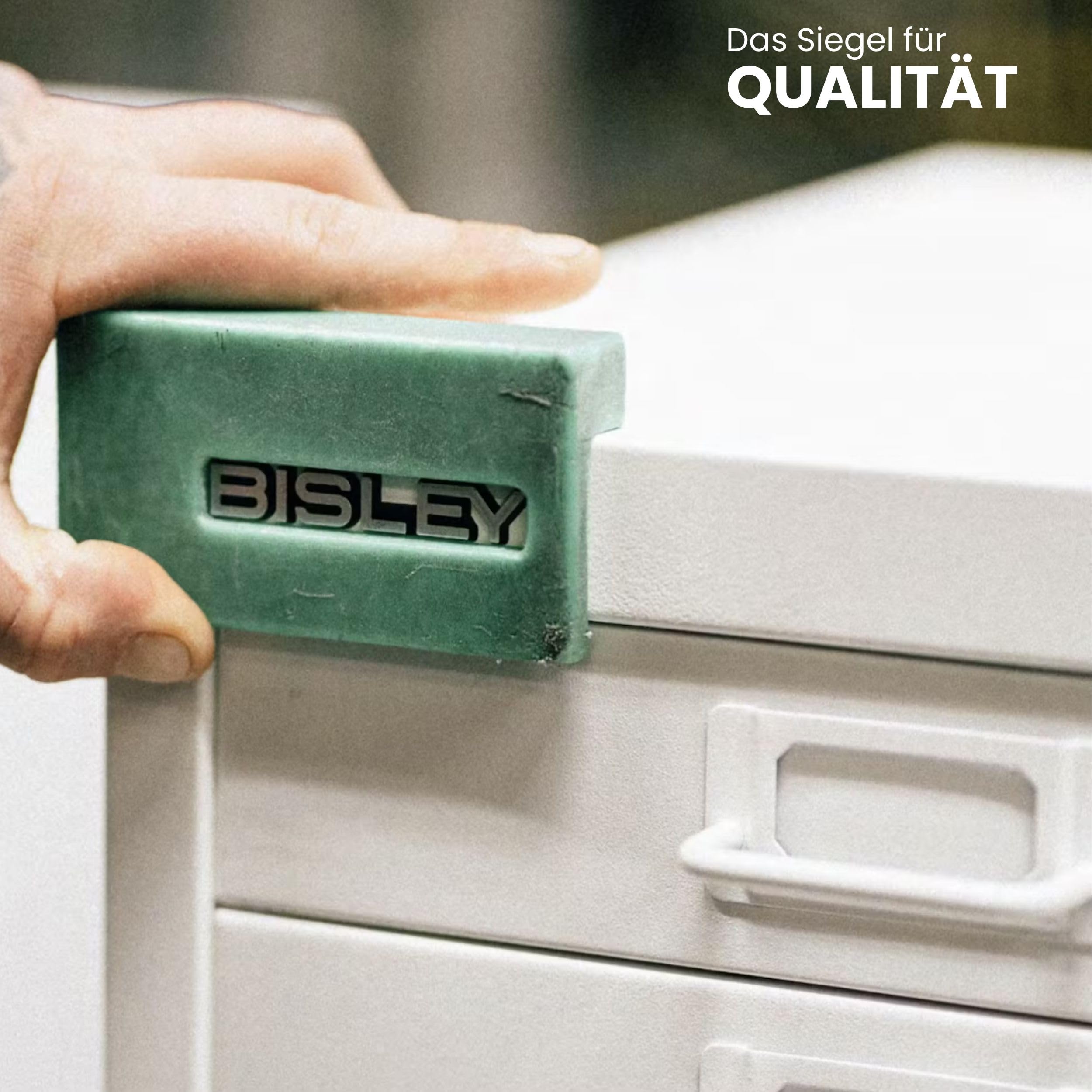 Bisley Multidrawer Schubladenschrank aus Metall mit 15 Schubladen DIN A4 ohne Sockel - Farbe: Grün