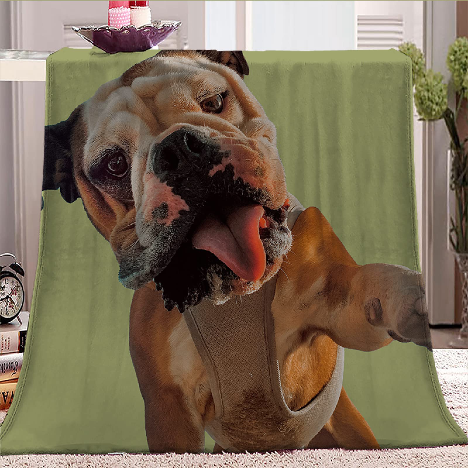 Couverture polaire chien 100x130 vert sauge pour canapé et lit enfant