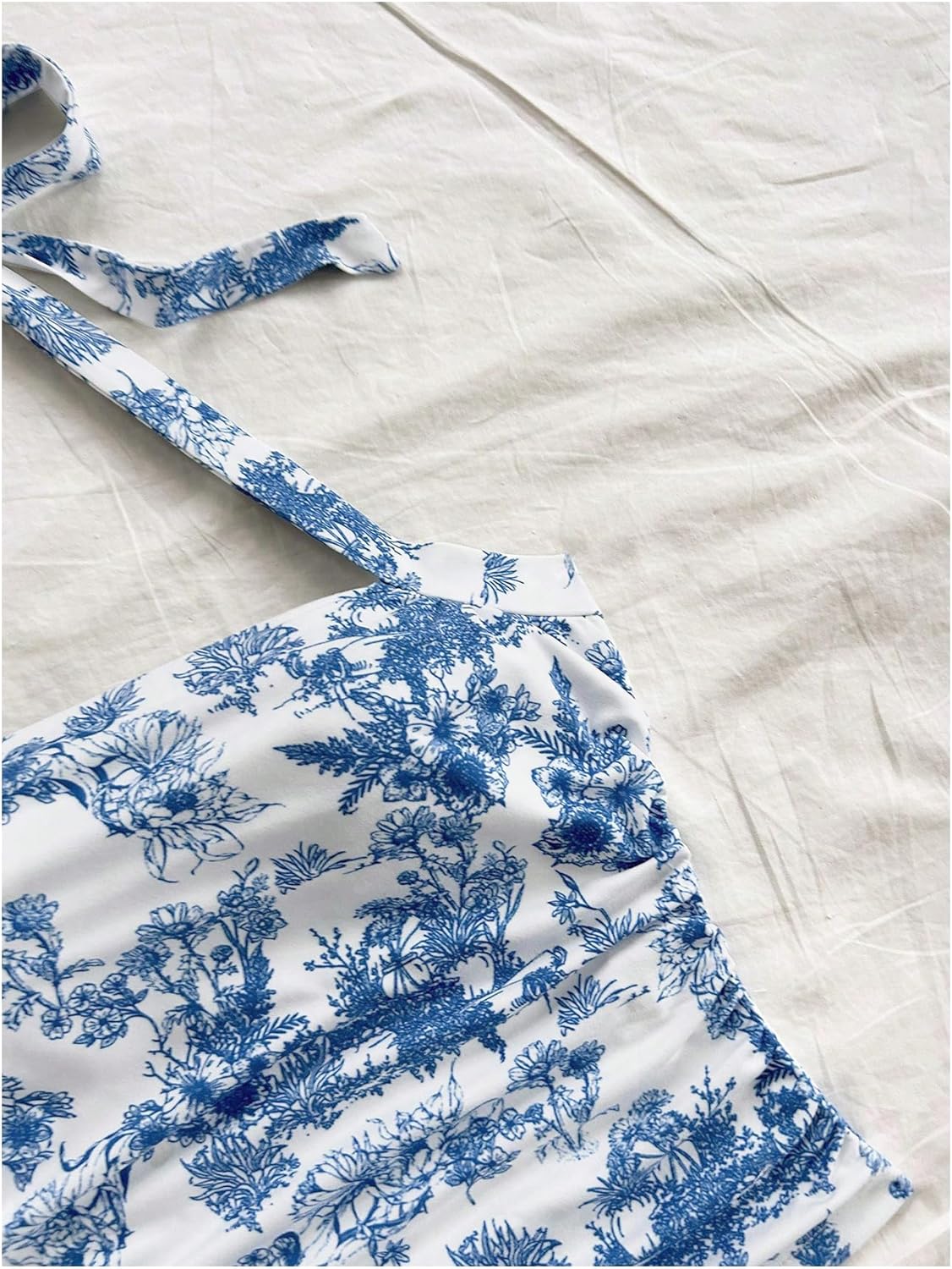 WDIRARA Women's Floral Print Halter Top Ruched Tie Backless Sleeveless Boho Crop Tops - Image 5