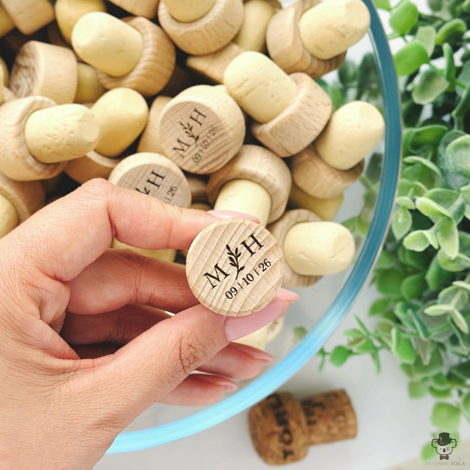 Personalized Bulk Wedding Favors, Initial Wine Bottle Stopper, Baptism Favor with Organza Bags, Bridal Shower and Birthday Party Gift, Customized Heart Wine Corks, Engraved Monogram Wine Bottle Caps
