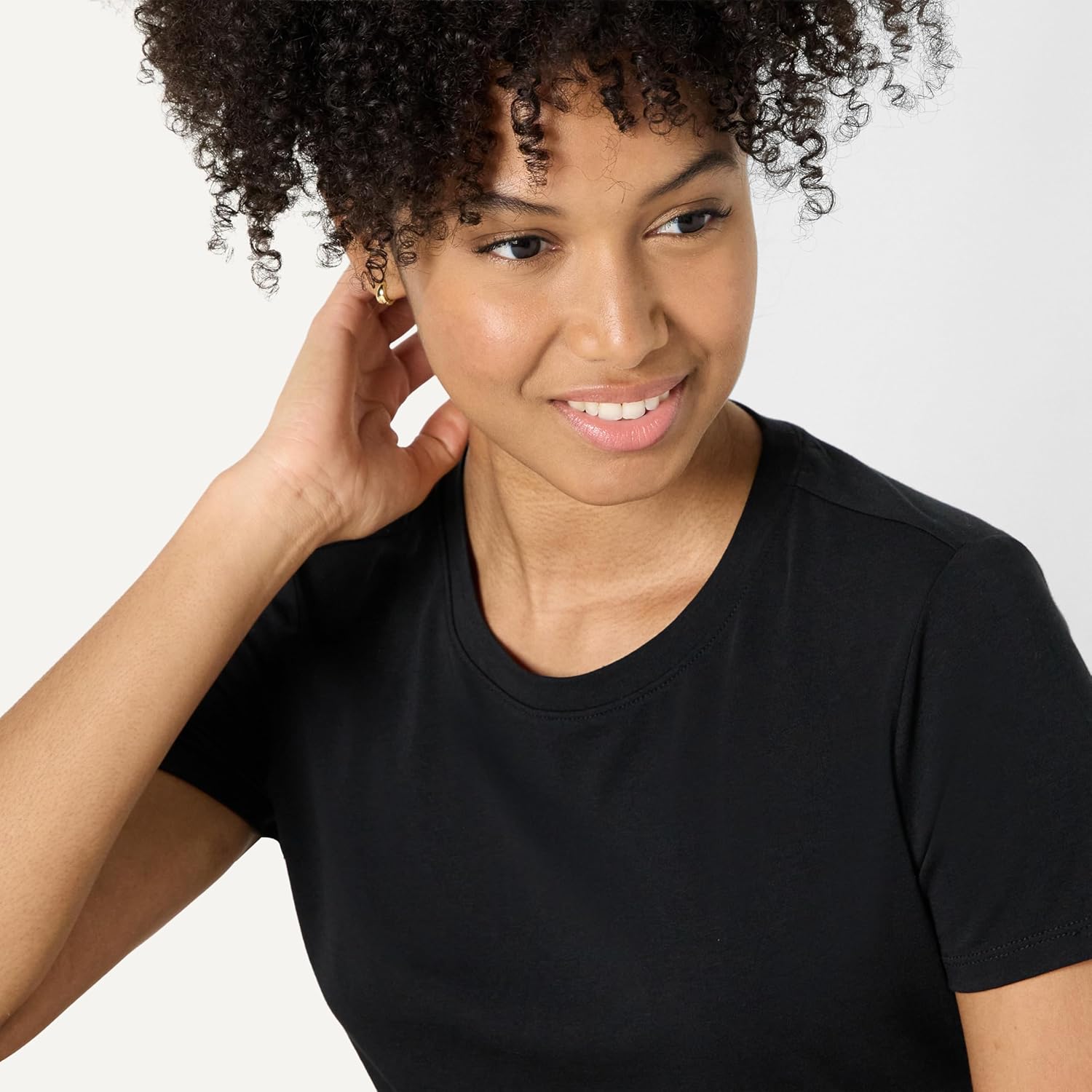 Amazon Essentials Women's Active Soft Cotton Regular Fit Crewneck Short Sleeve Lightweight Yoga Workout T-Shirt - Image 3