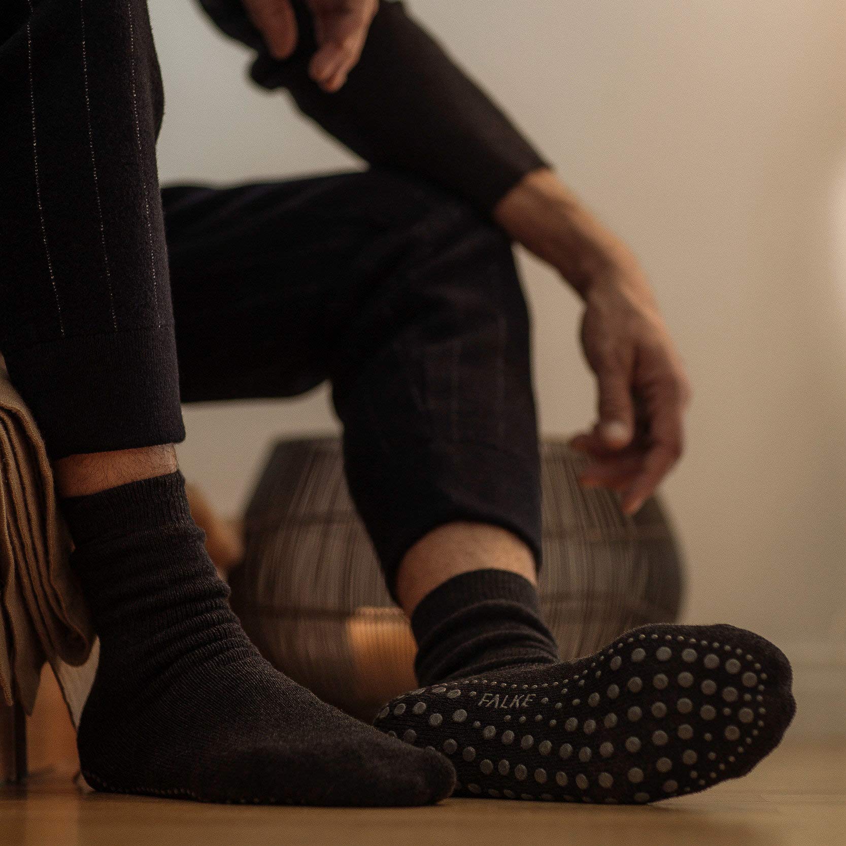 税込 Falke Clothing Socks Slipper Homepads 靴下 メンズ 靴下 Serverie Com