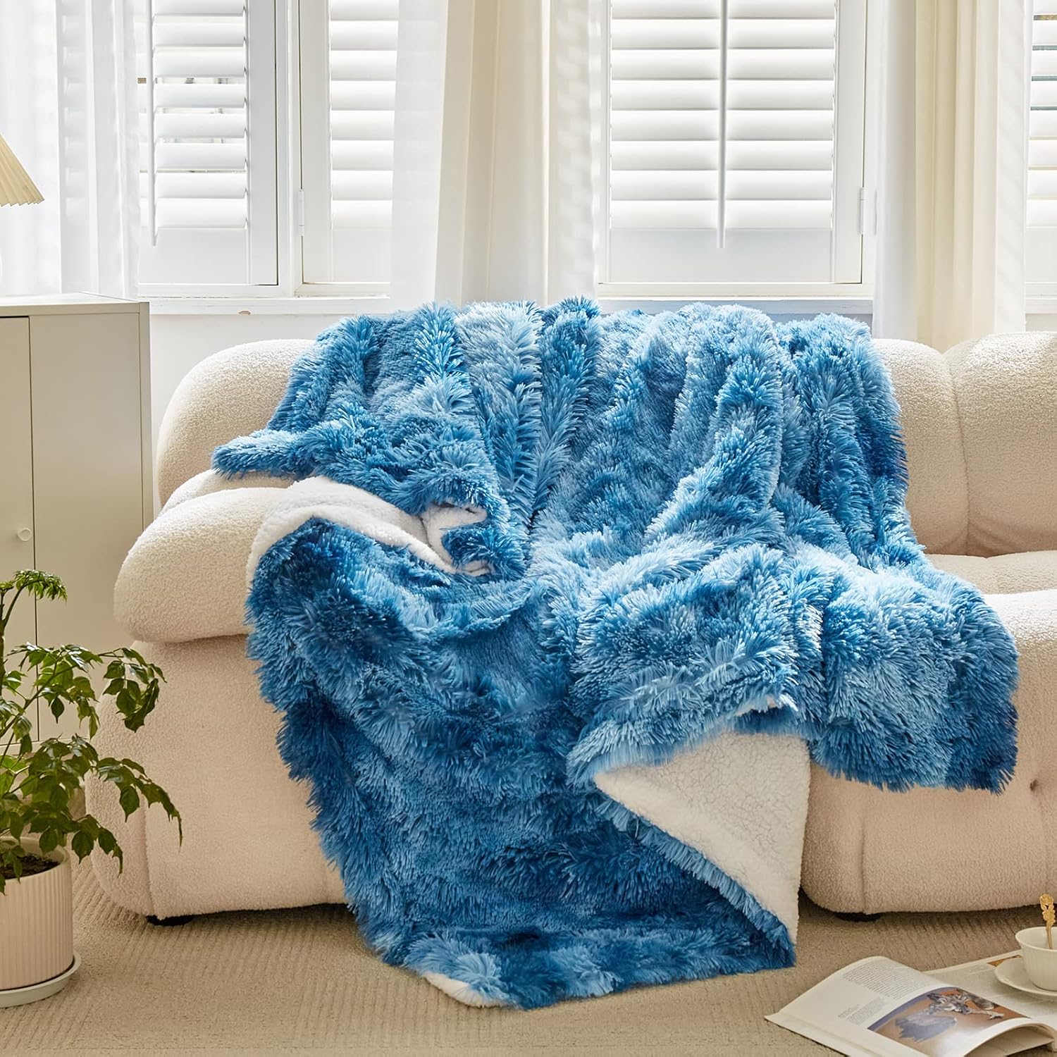 Wajade Fluffy Sherpa Fleece Blanket Blue White Faux Fur Bed Throw Super