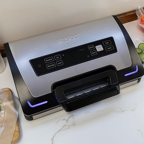 Miniatura 12 de Nesco Kit de sellador al vacío premium con LiquidLock, incluye una gran variedad de bolsas y rollos VS-22LB, función de sellado de recipiente
