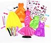 Barbie Kit de Diseñadora de Moda - 5 Atuendos y Set de Vestir DIY para Muñeca | Crea estilos personalizados con brillantina, cintas y moños. Set de manualidades incluye pegatinas para juego creativo 3
