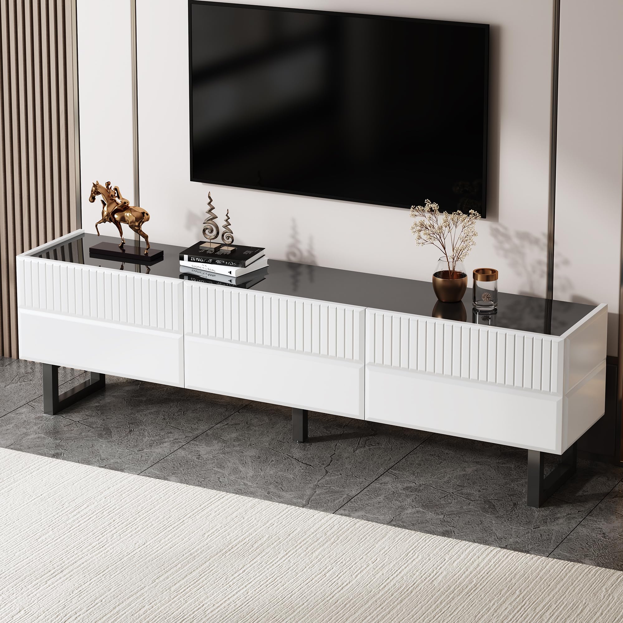 Meuble TV moderne 170 cm en noir et blanc pour transformer votre salon en un cinéma chaleureux