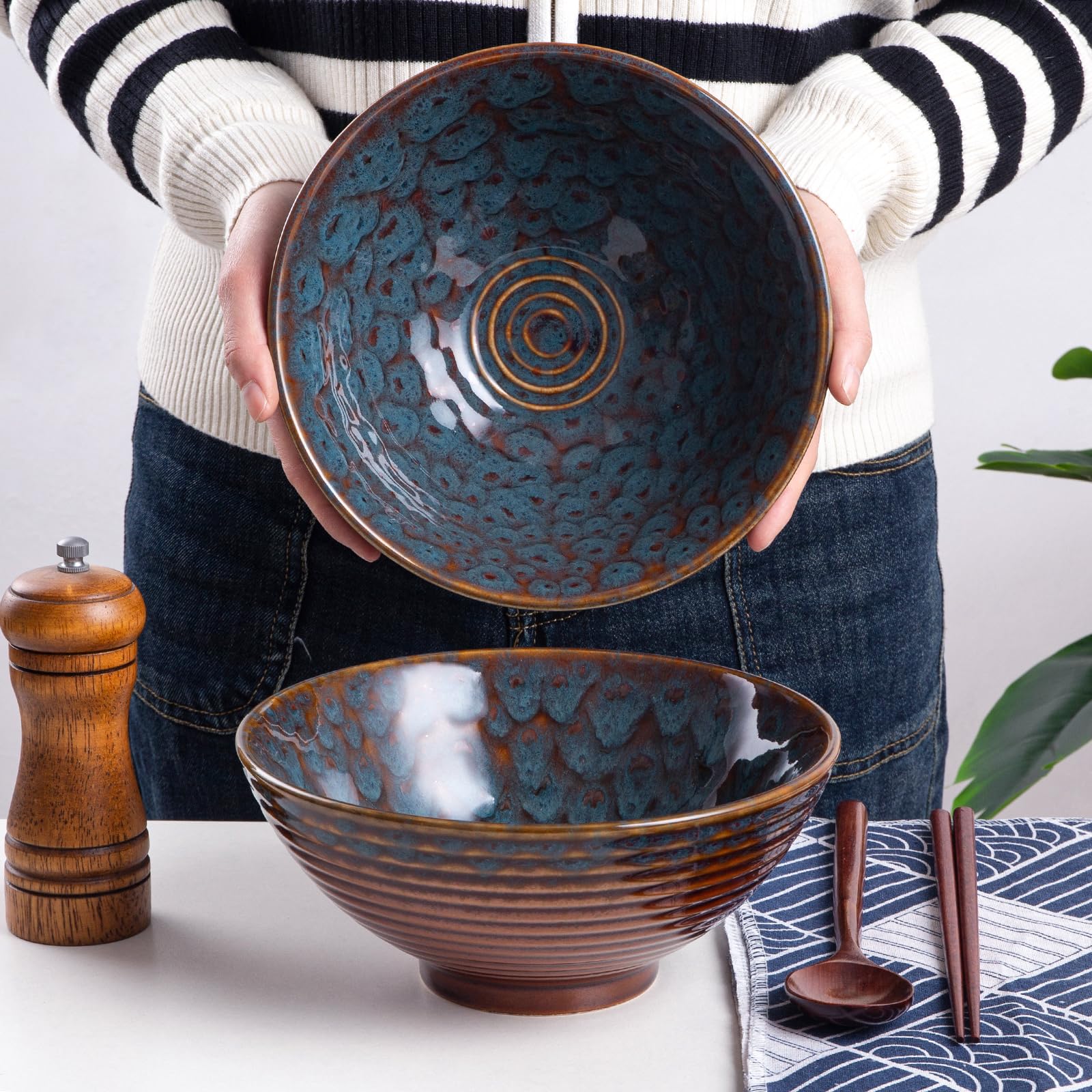 Ceramiczna miska do ramenu, 1200 ml, zestaw 2 japońskich misek na makaron z łyżkami i pałeczkami, ogon pawia